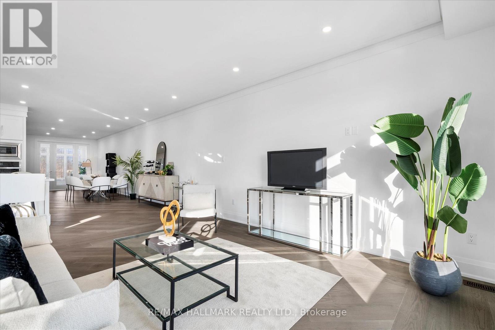 #1B 27 ANTONIO COURT - 13