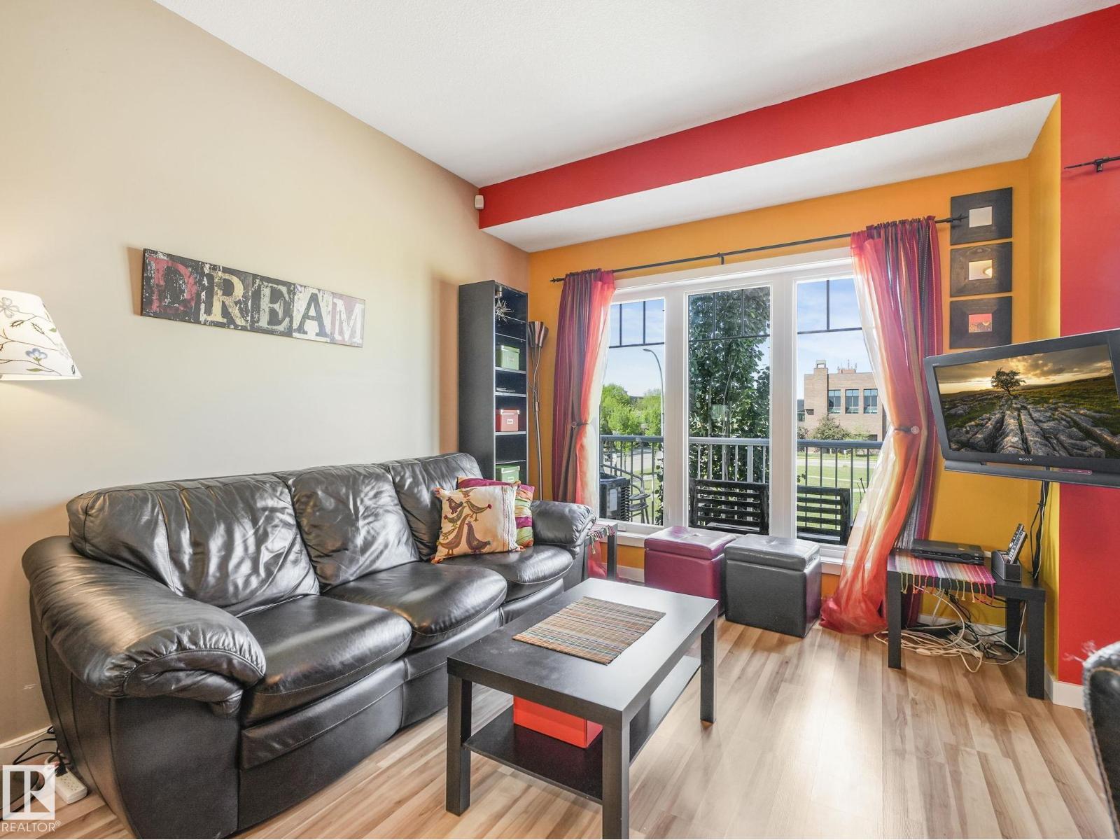 #3 11811 106 ST NW NW, Edmonton