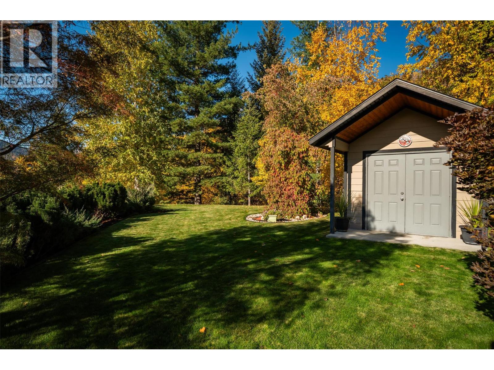 7912 Birchwood Drive, Trail
