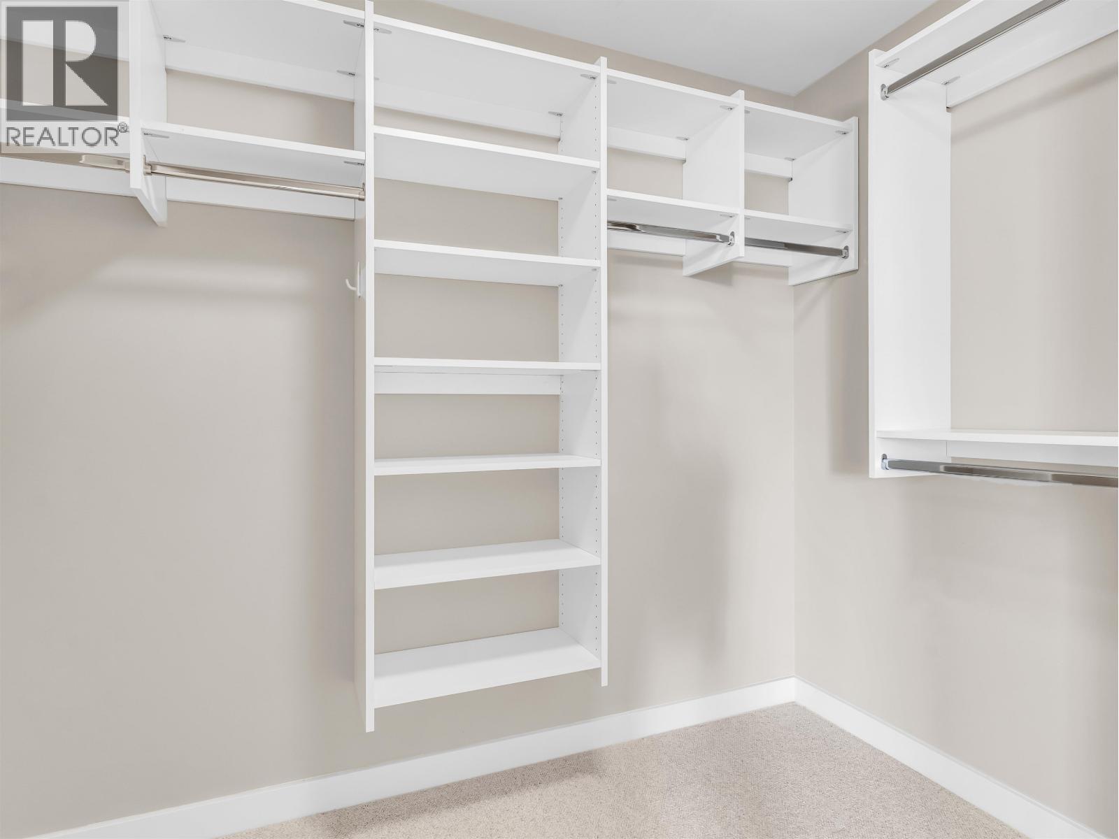 #401-5055 SPRINGS Boulevard, Delta