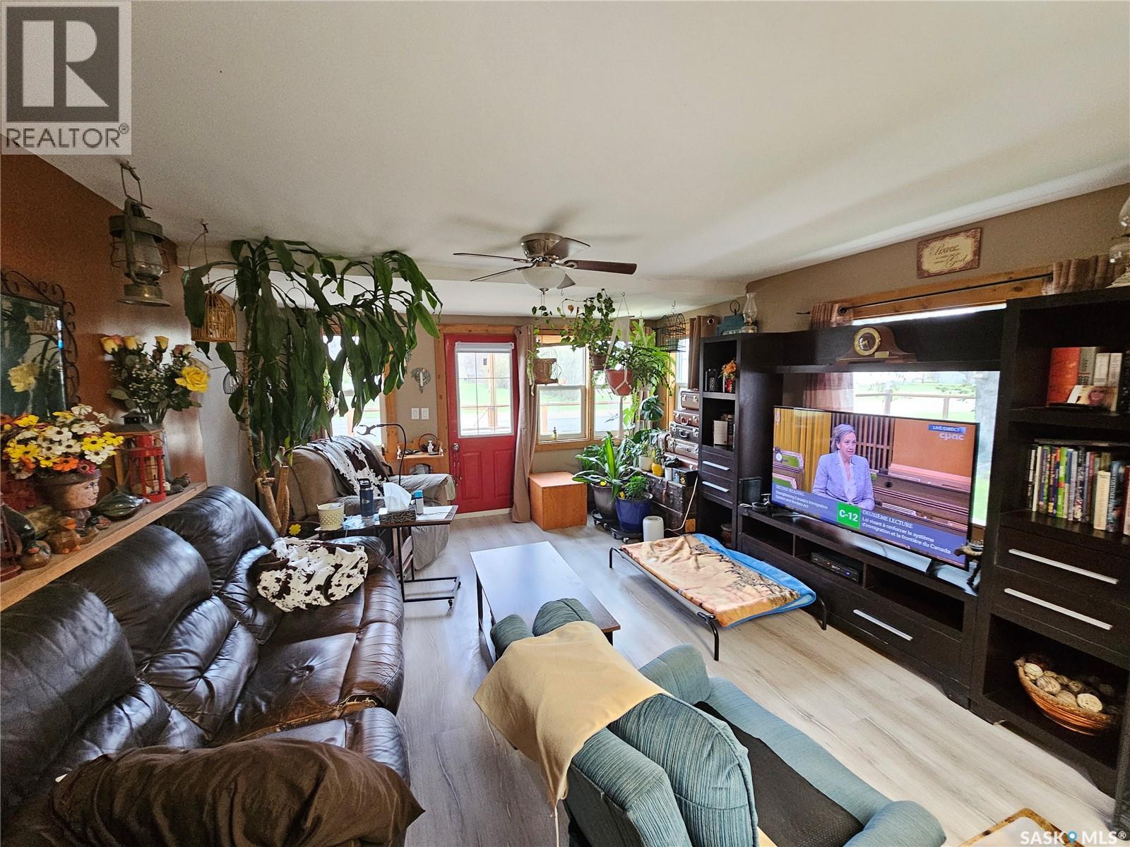 107 Carlyle STREET — photo 20