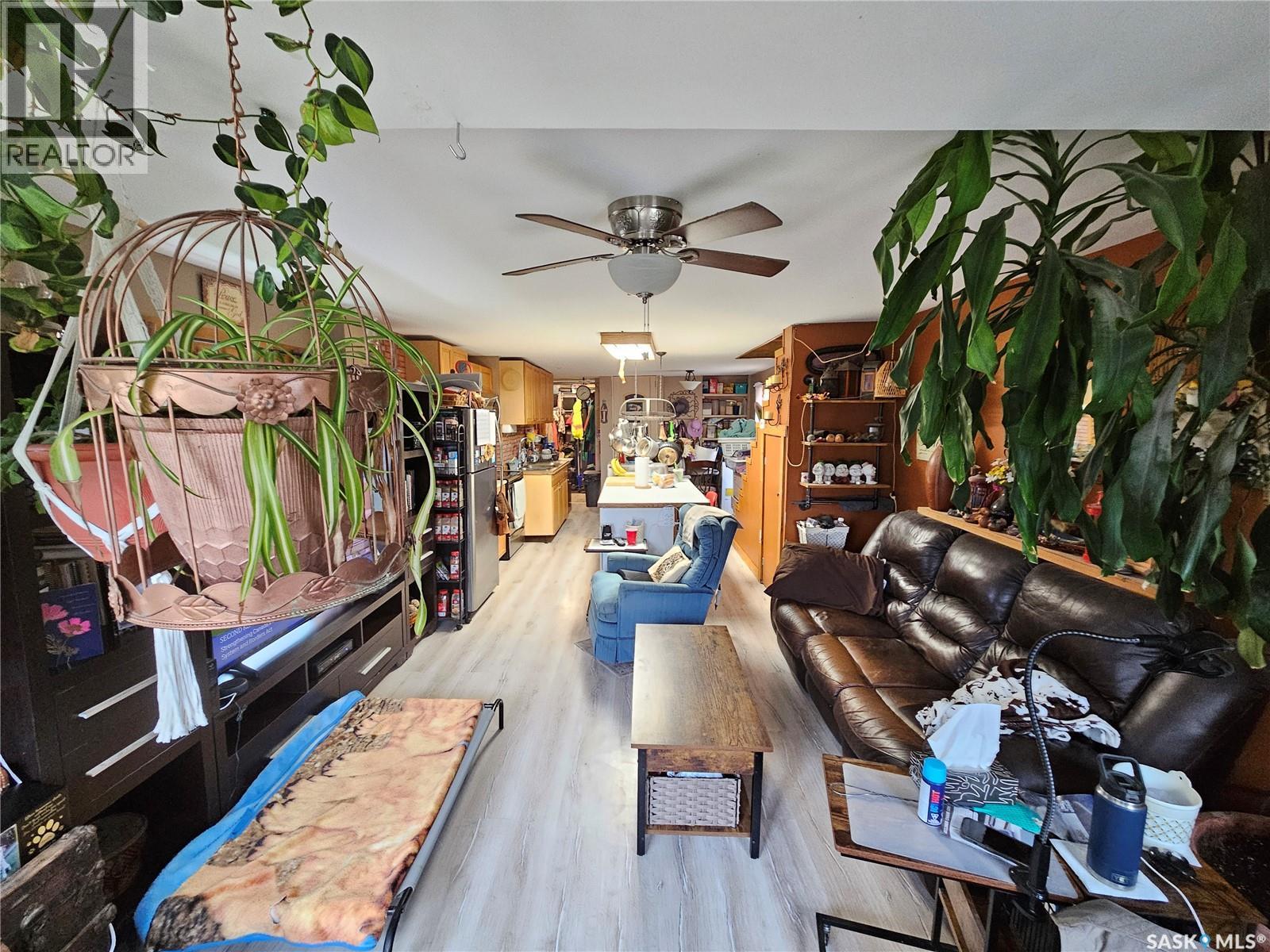 107 Carlyle STREET — photo 21