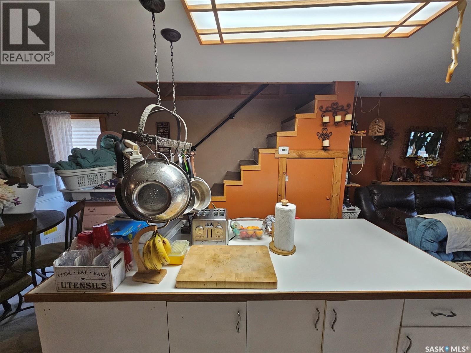 107 Carlyle STREET — photo 23
