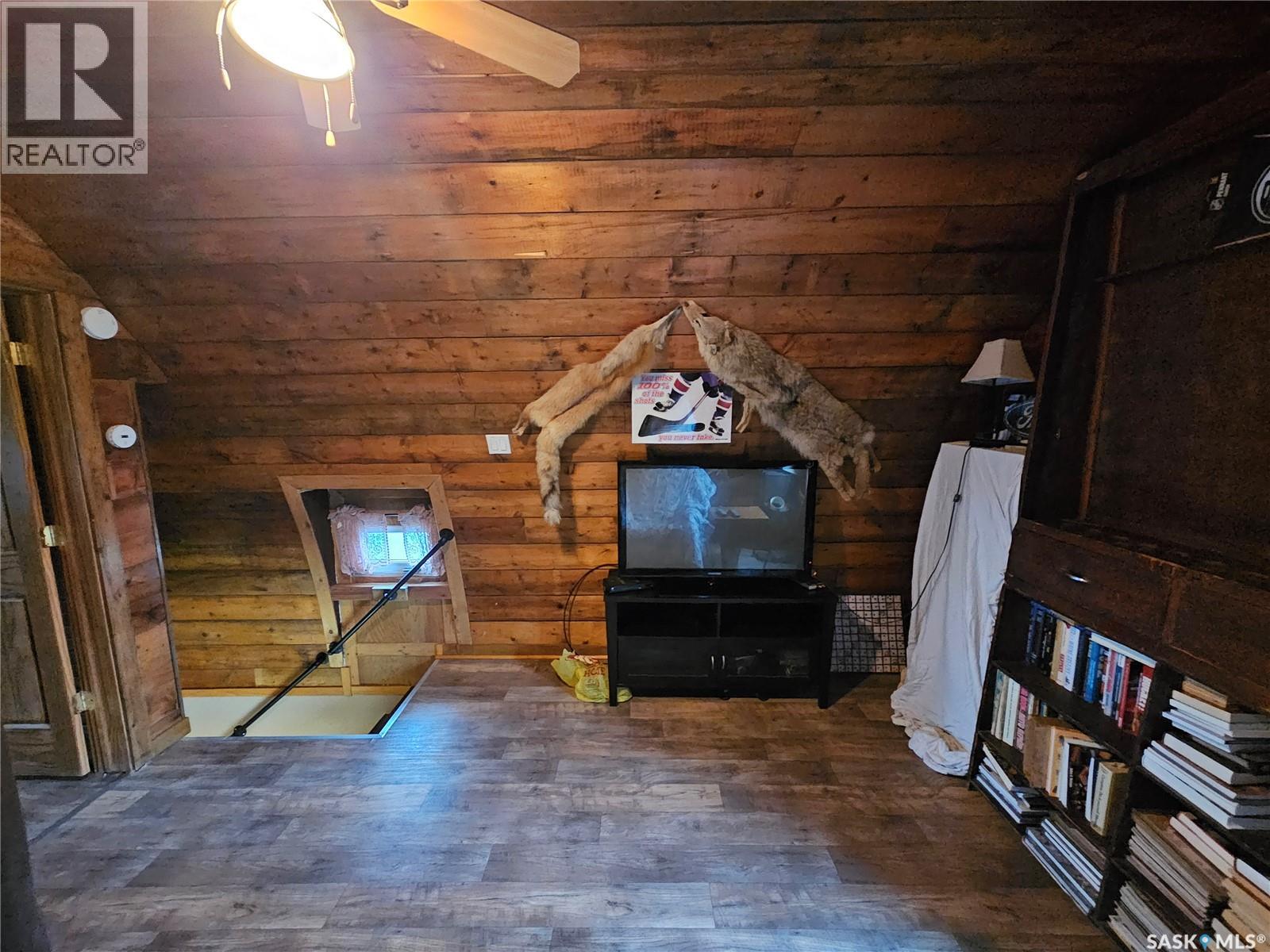 107 Carlyle STREET — photo 30