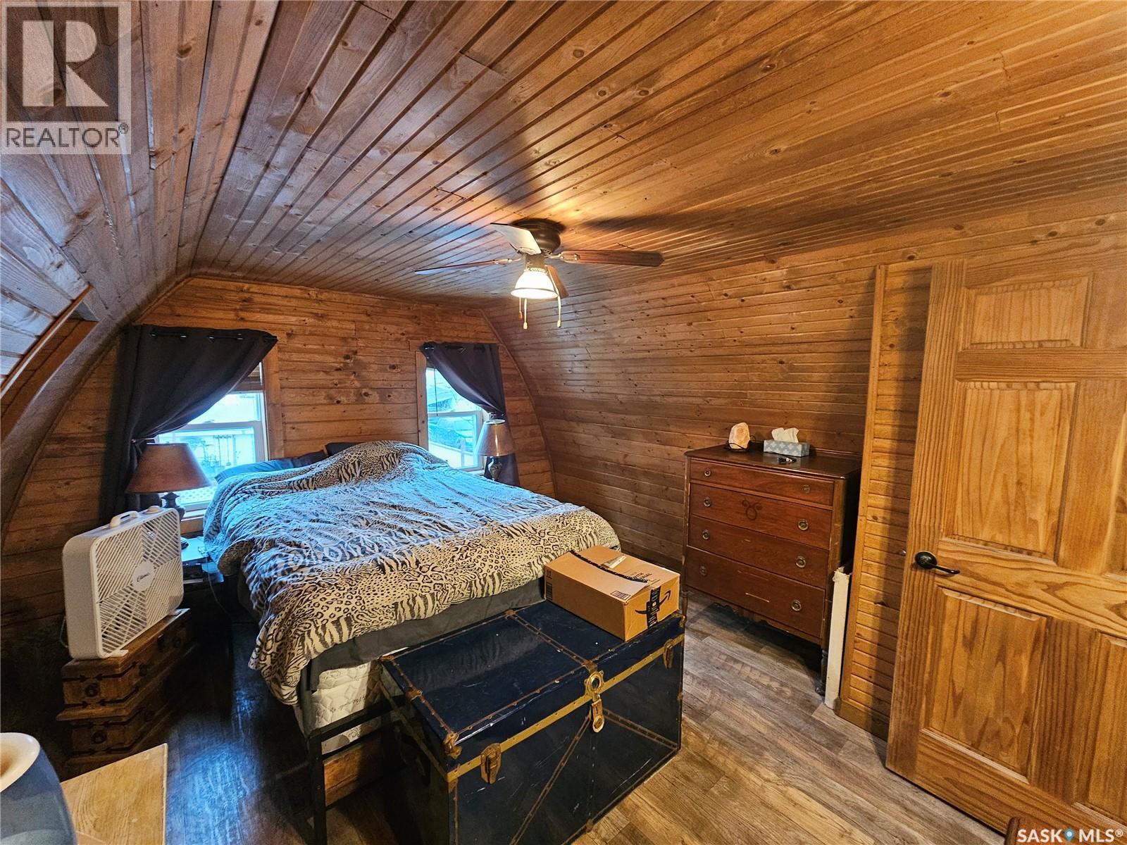 107 Carlyle STREET — photo 32