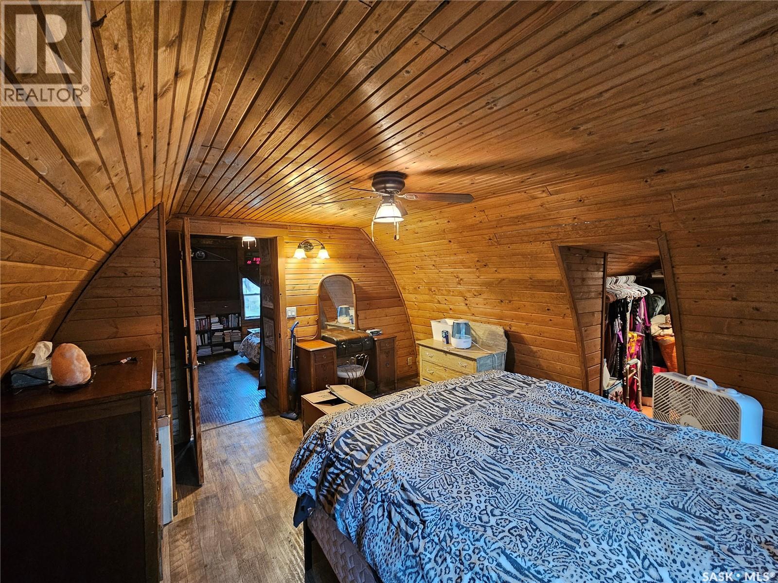 107 Carlyle STREET — photo 33