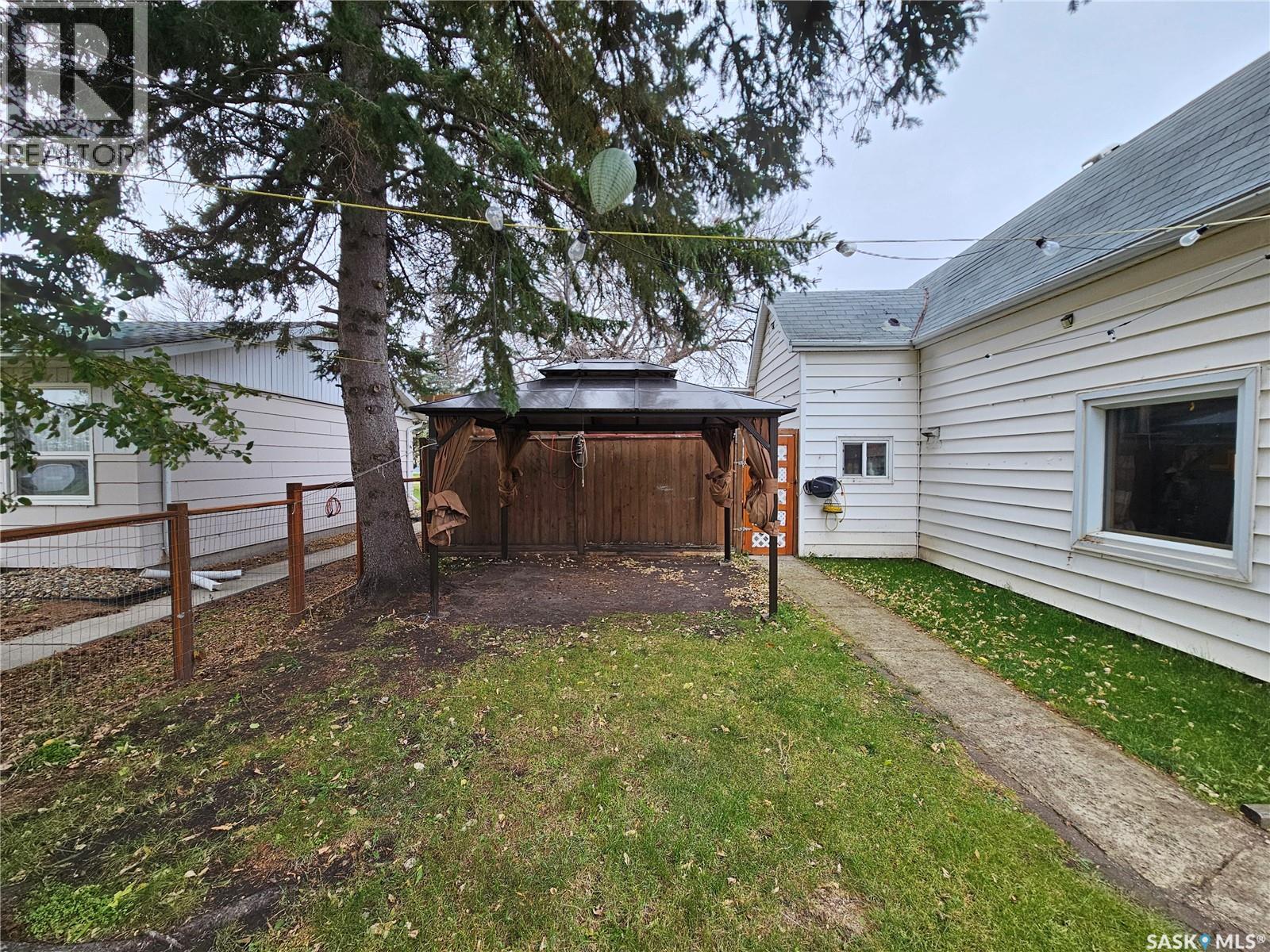 107 CARLYLE STREET - 5