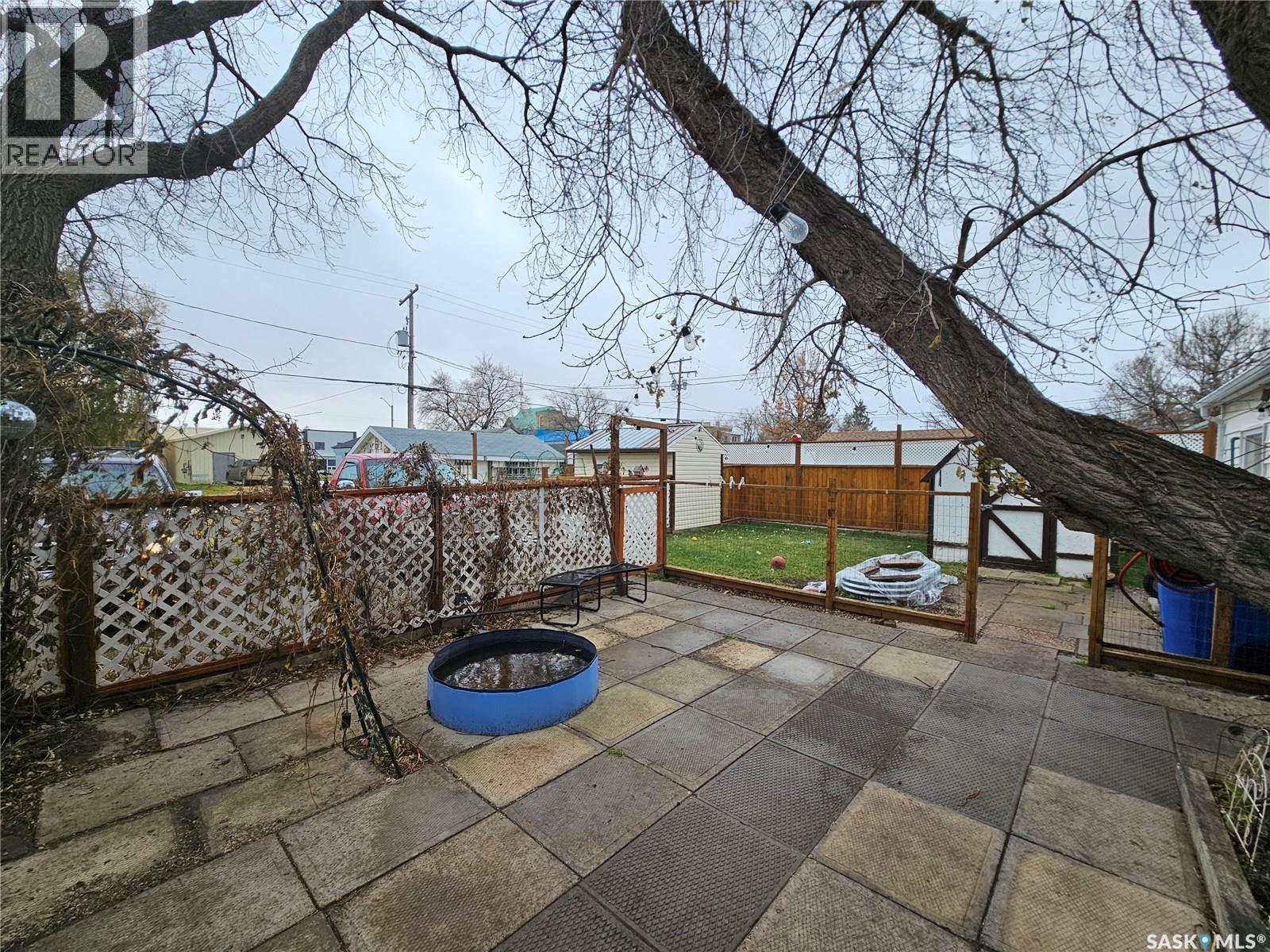 107 Carlyle STREET — photo 9
