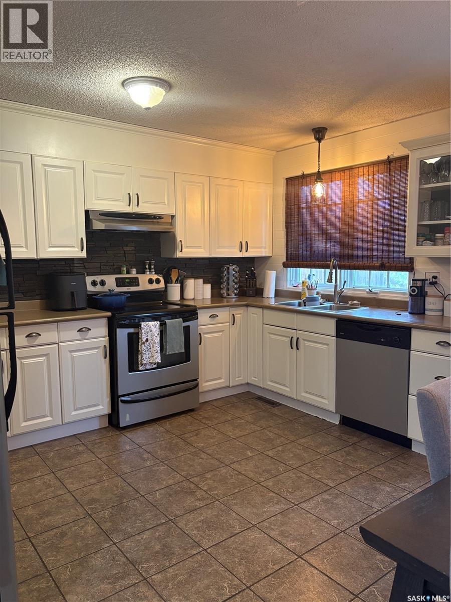 Single Family House Bungalow for Sale in  Sibbald CRESCENT Prince Albert 