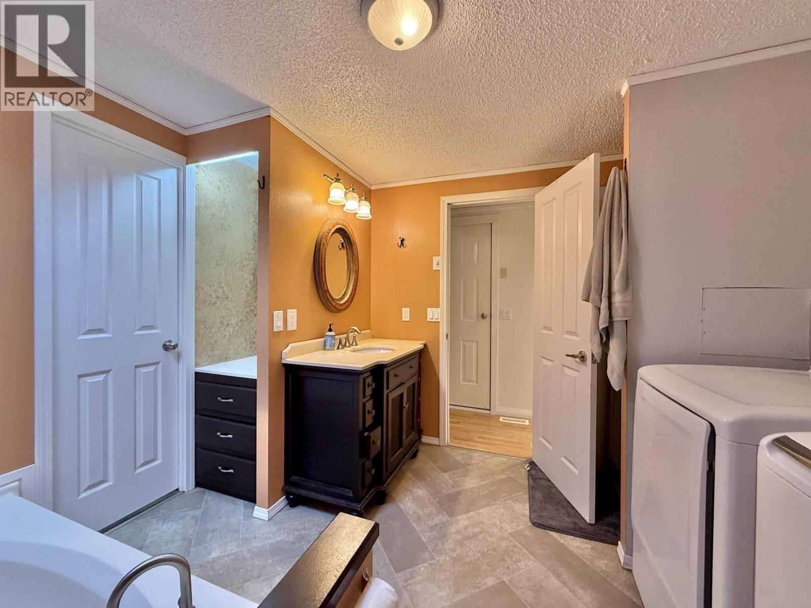 3 997 CHILCOTIN 20 HIGHWAY, Williams Lake