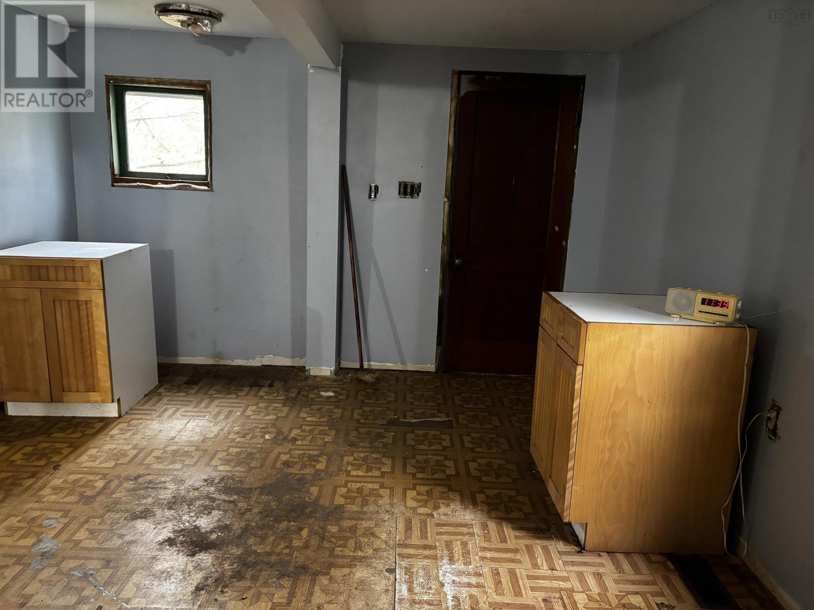 Property 8 of 21 of 149 Long Beach Road