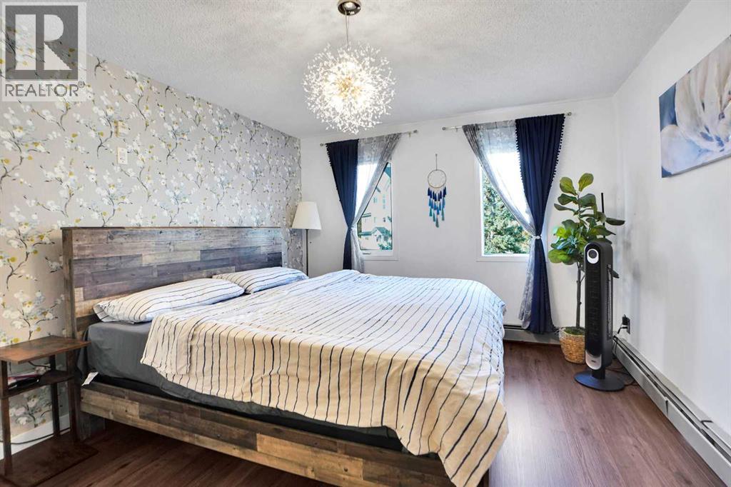Single Family House for Sale in   Somervale Court SW Somerset Calgary 