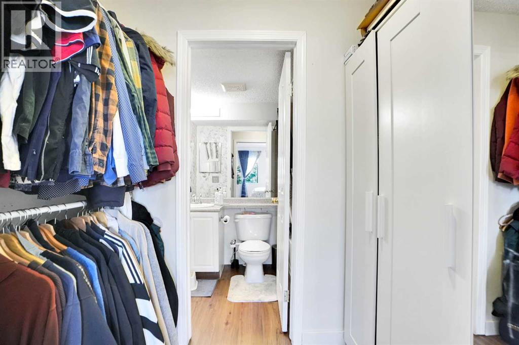 Single Family House for Sale in   Somervale Court SW Somerset Calgary 