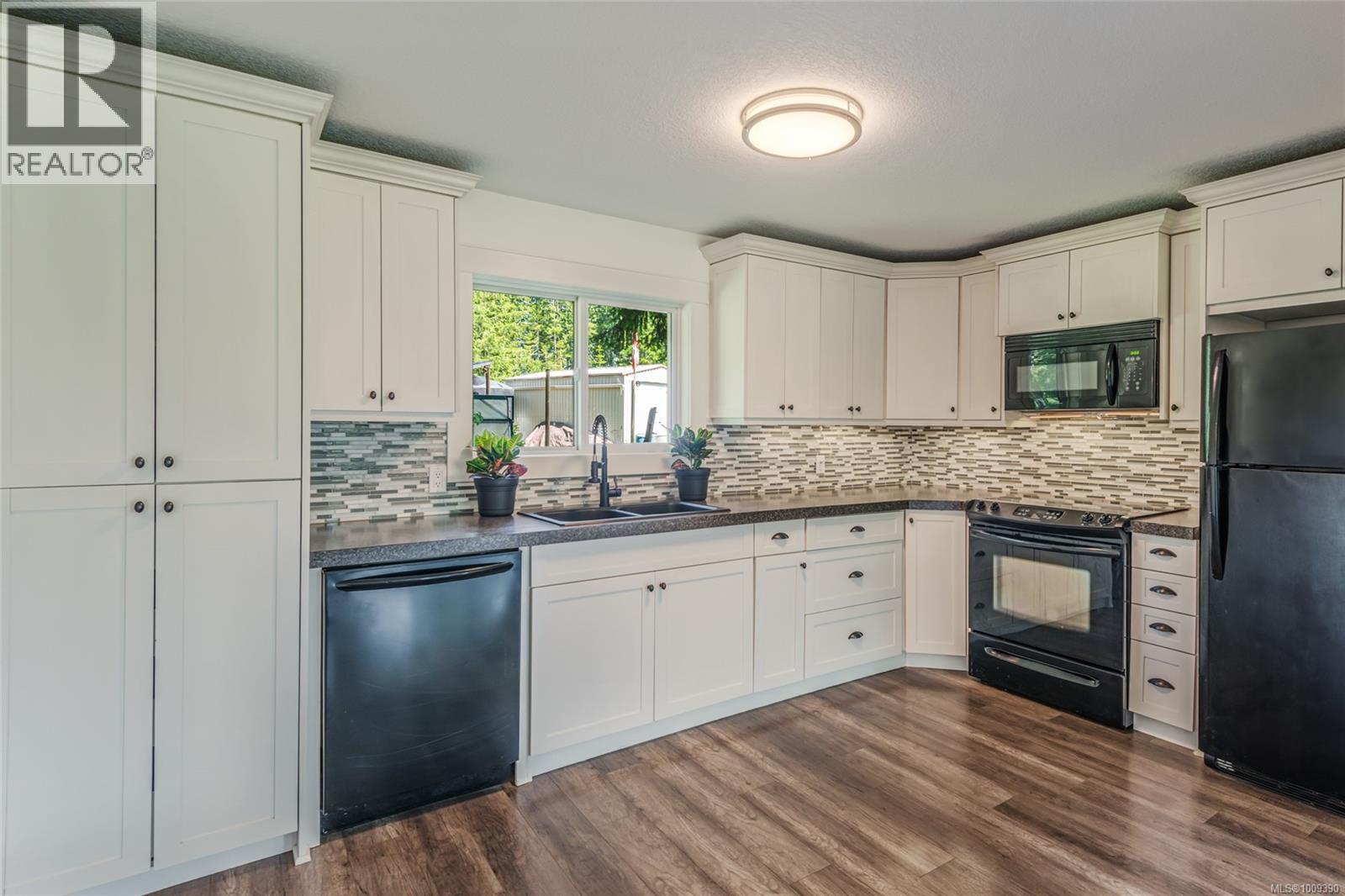 7115 Thompson Rd, Port Alberni