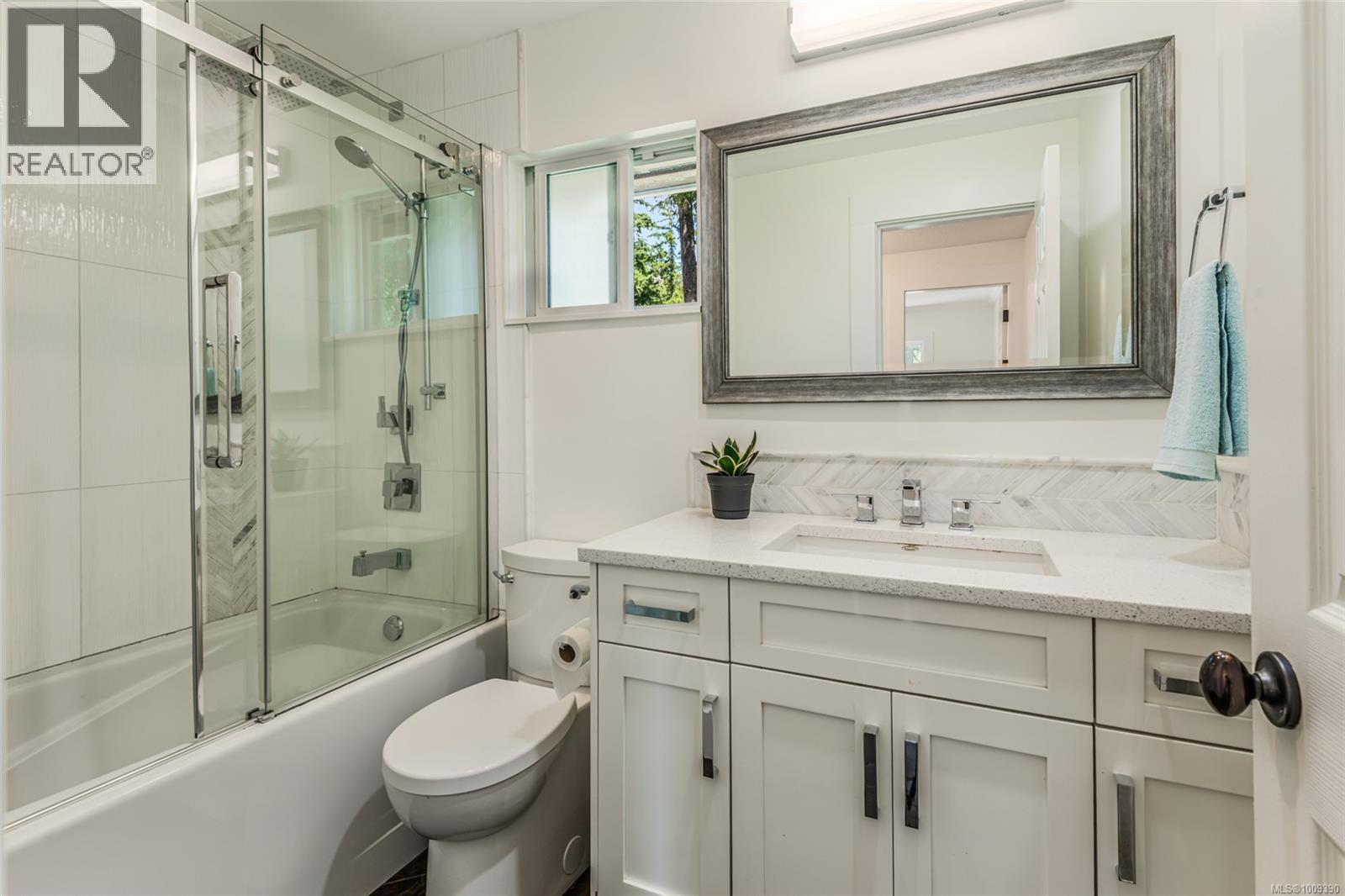 7115 Thompson Rd, Port Alberni