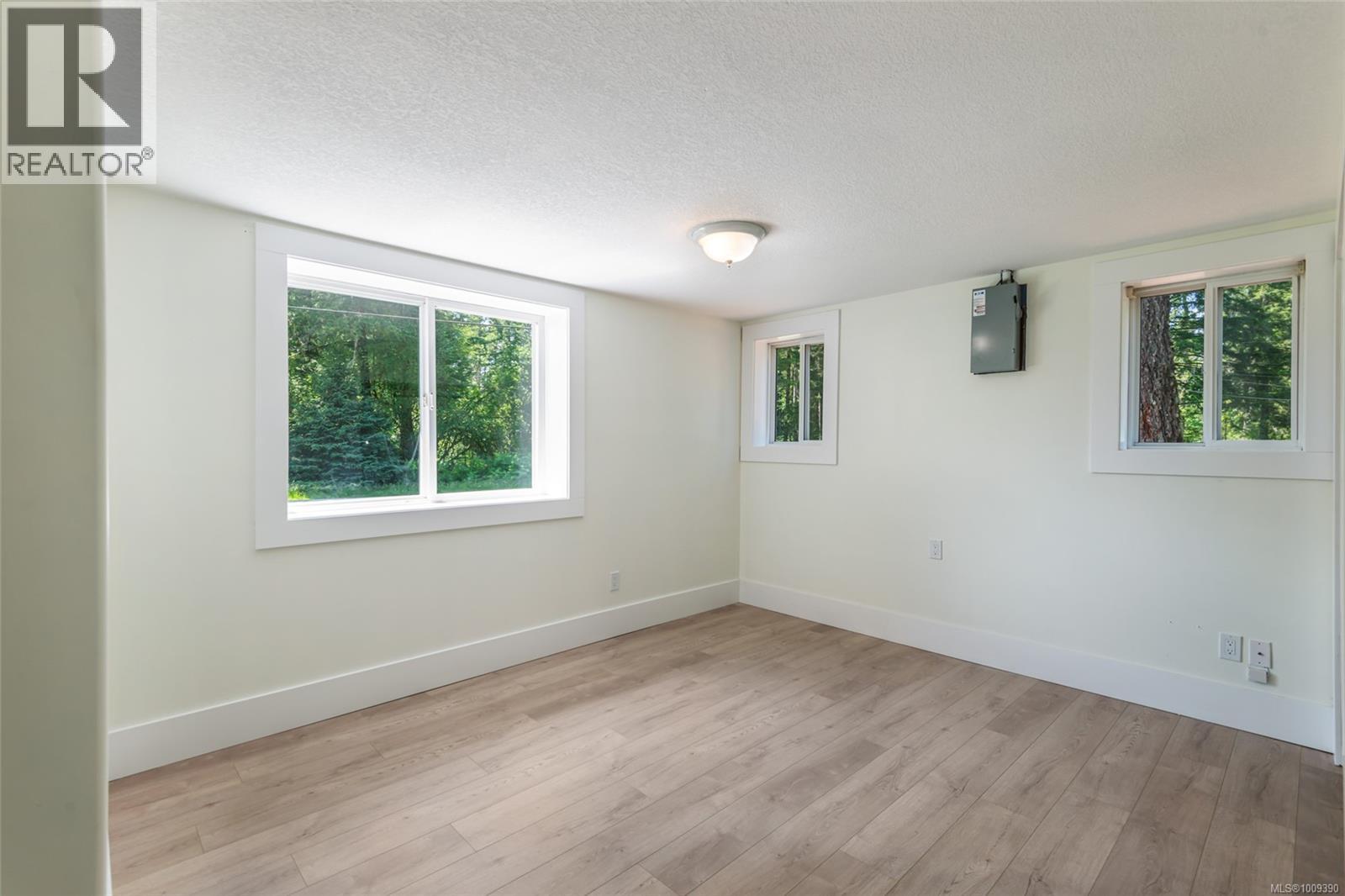 7115 Thompson Rd, Port Alberni