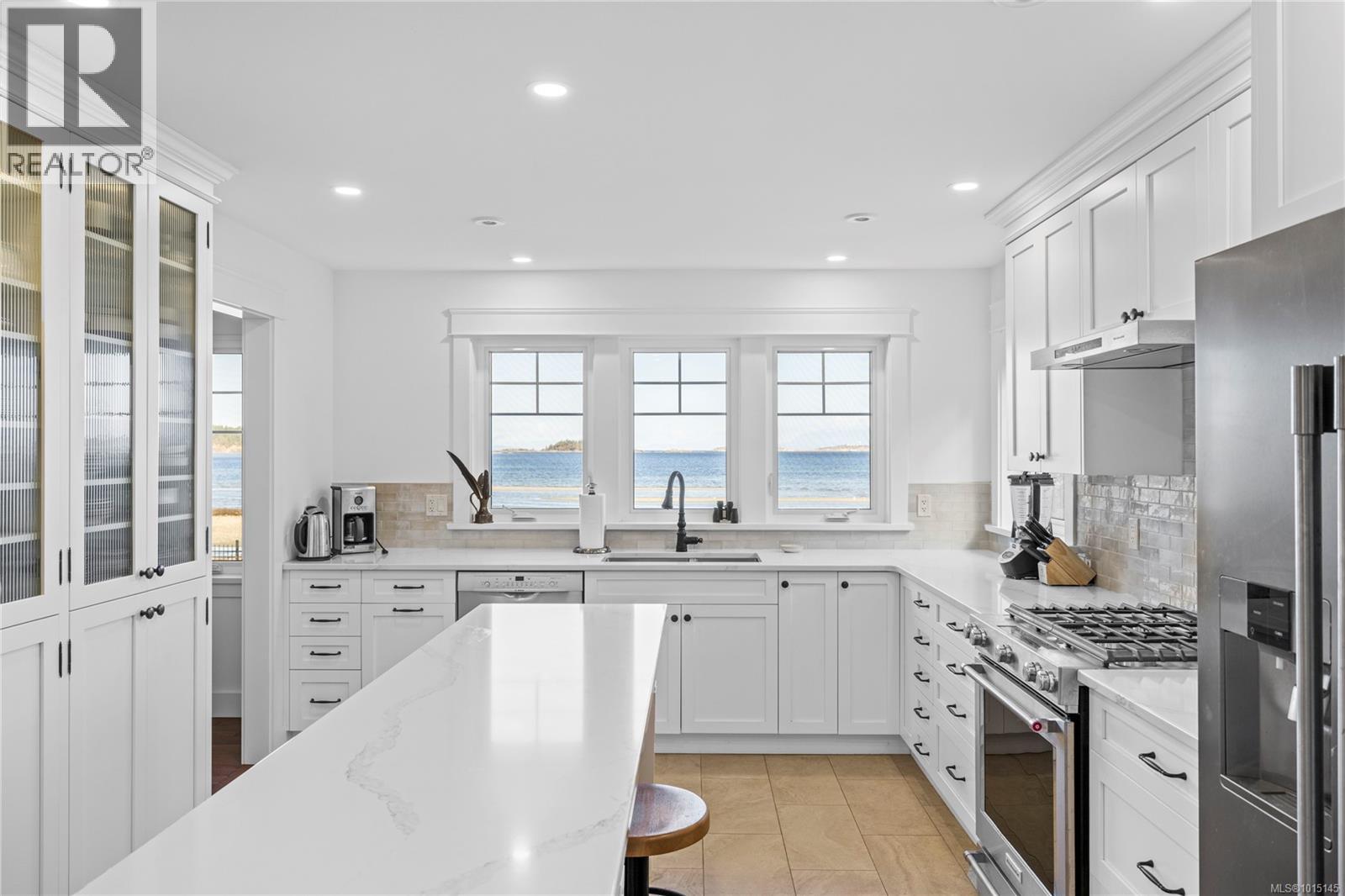 7694 Lantzville Rd, Lantzville