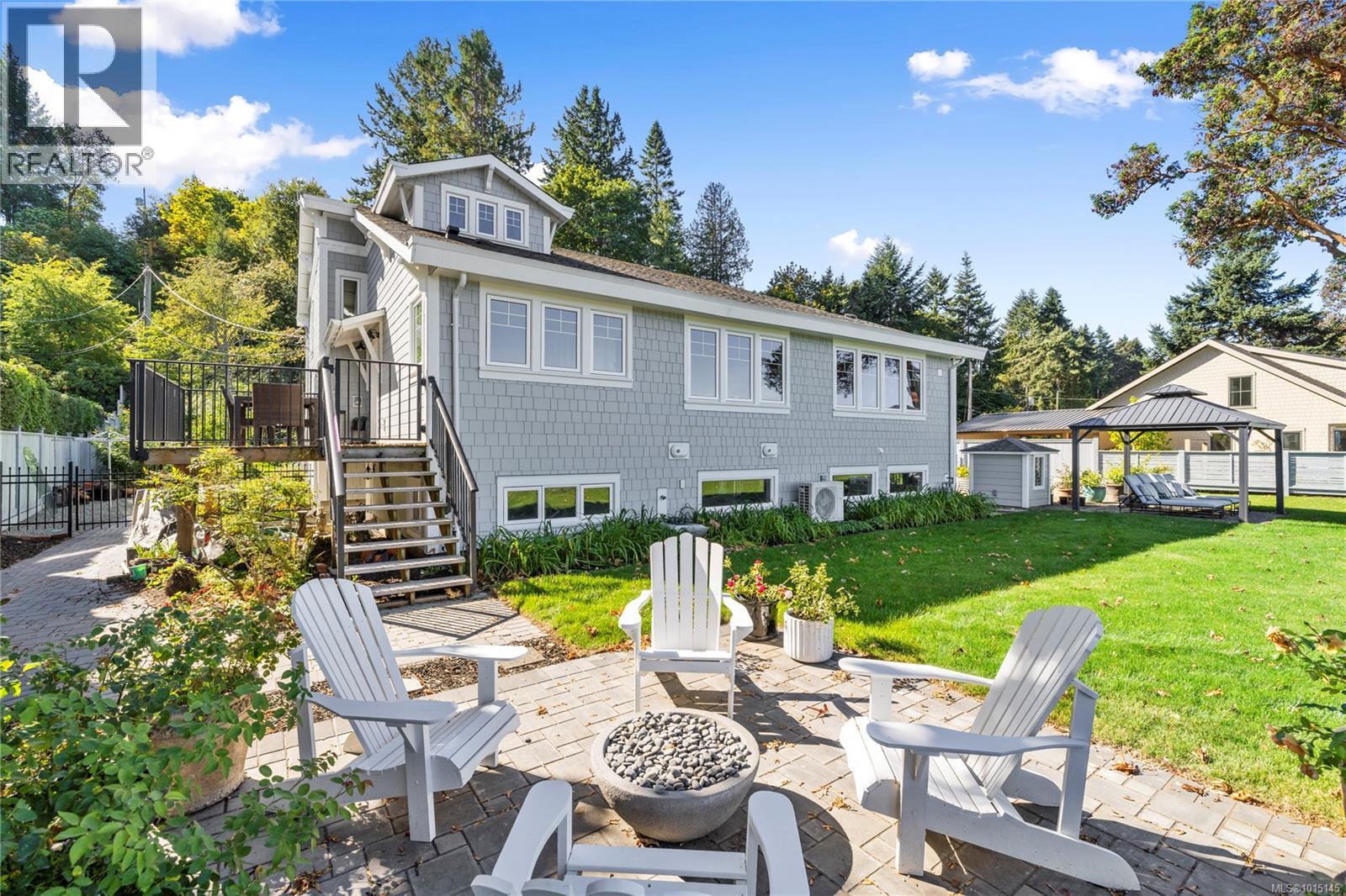 7694 Lantzville Rd, Lantzville