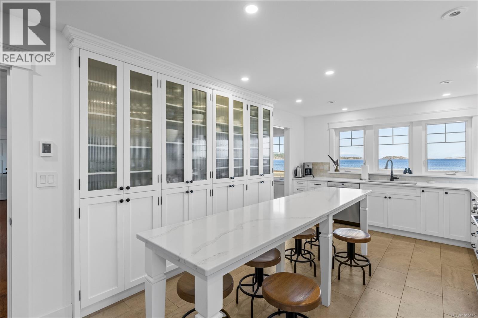 7694 Lantzville Rd, Lantzville