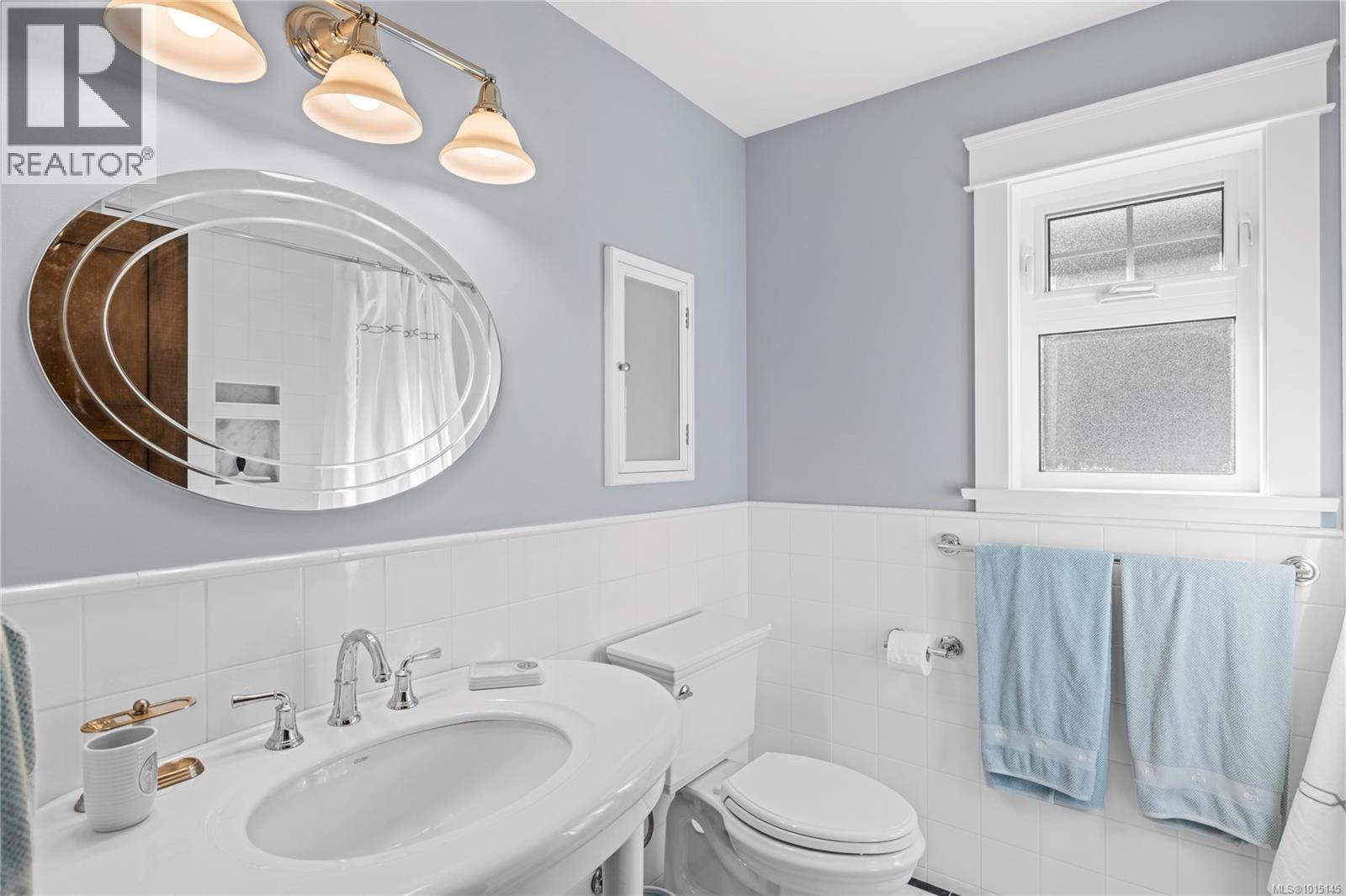 7694 Lantzville Rd, Lantzville