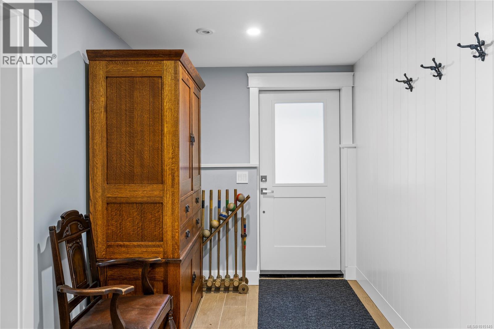 7694 Lantzville Rd, Lantzville