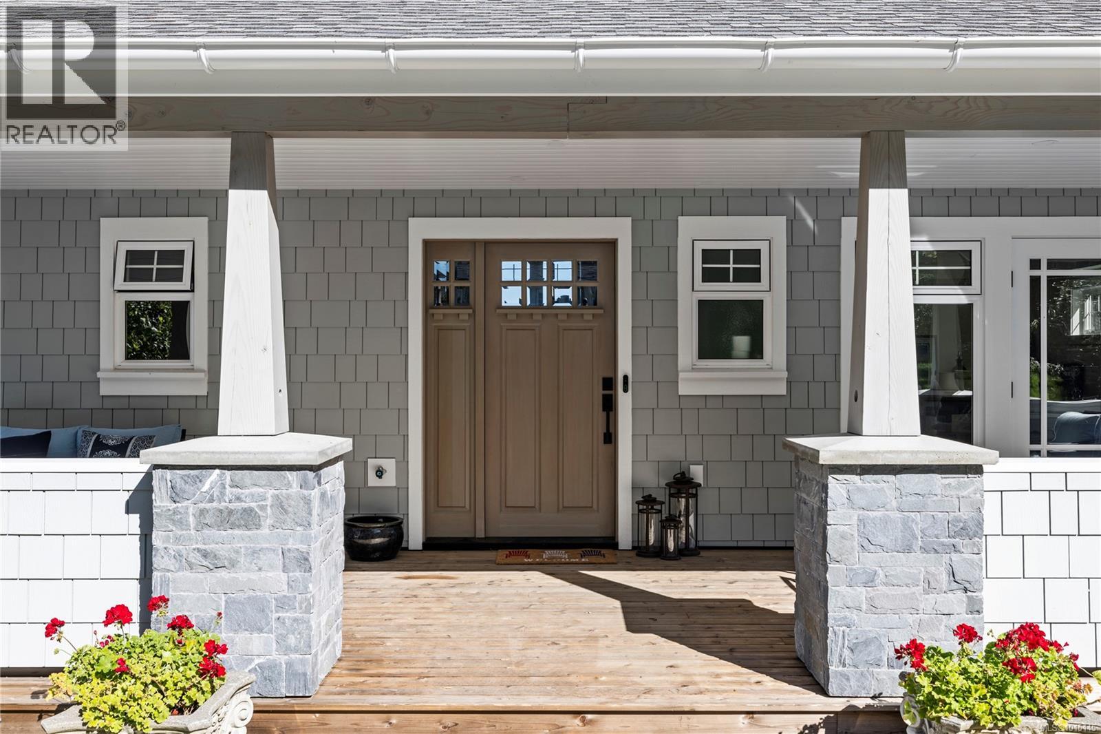 7694 Lantzville Rd, Lantzville