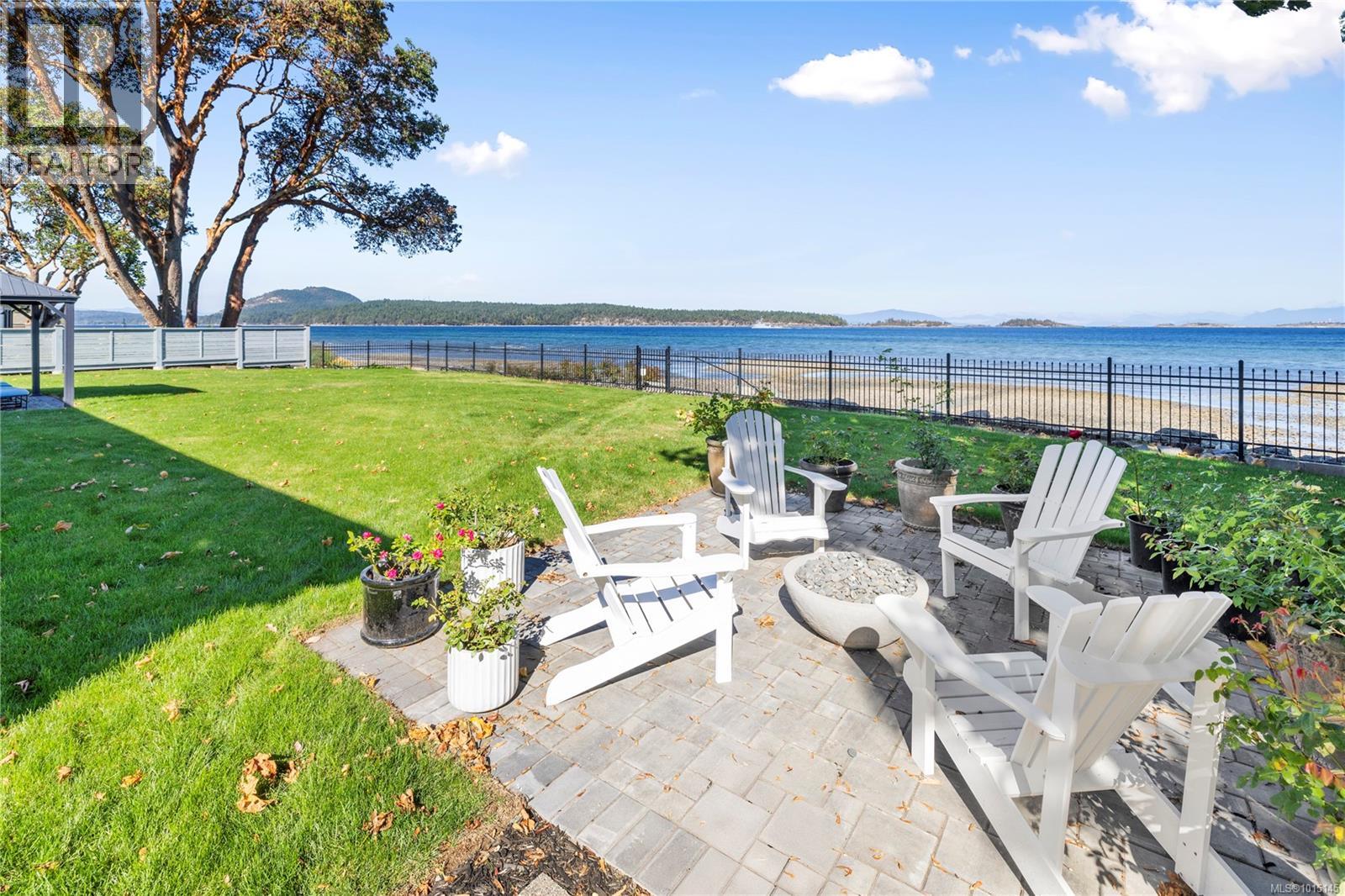 7694 Lantzville Rd, Lantzville