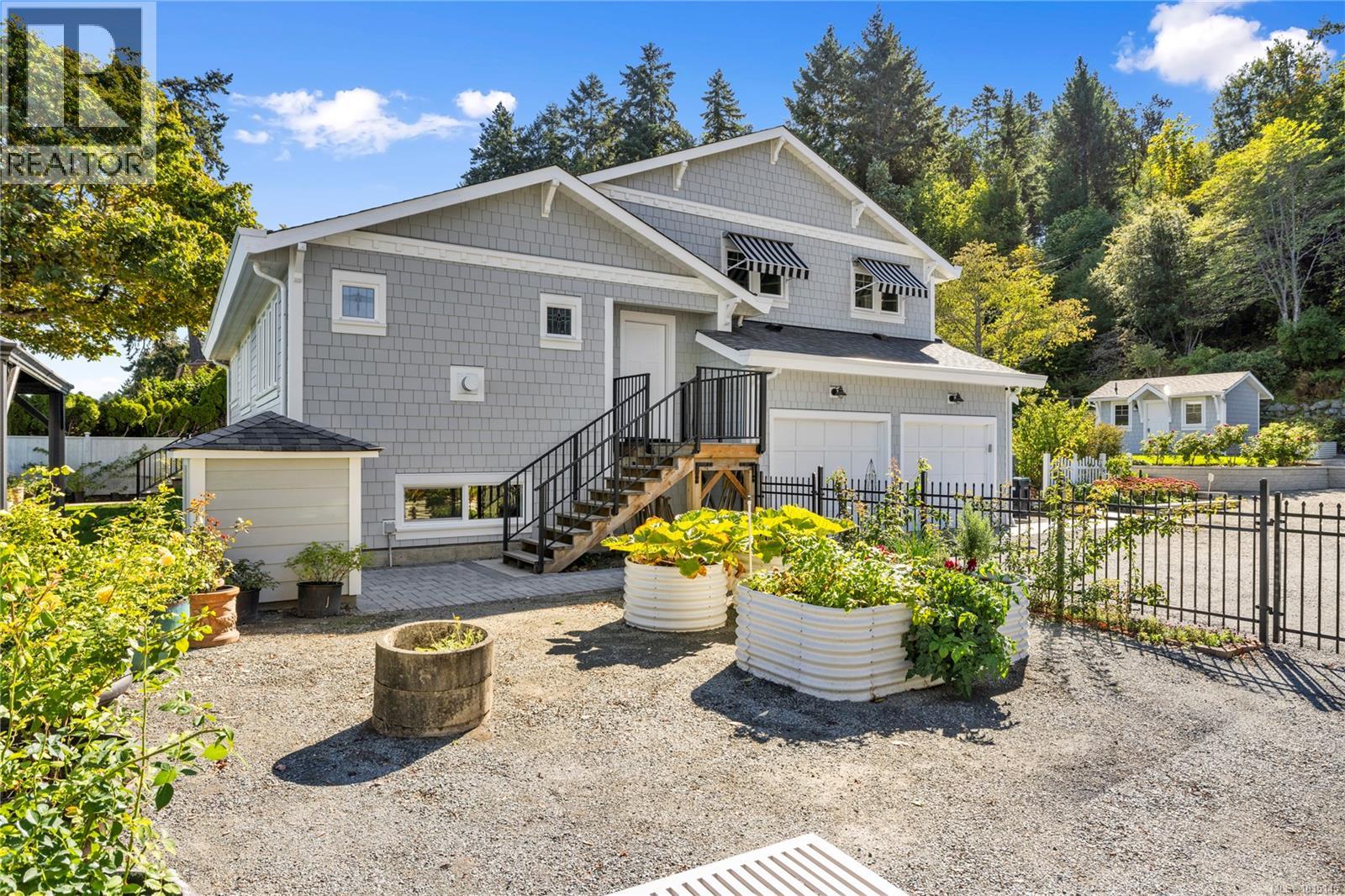 7694 Lantzville Rd, Lantzville