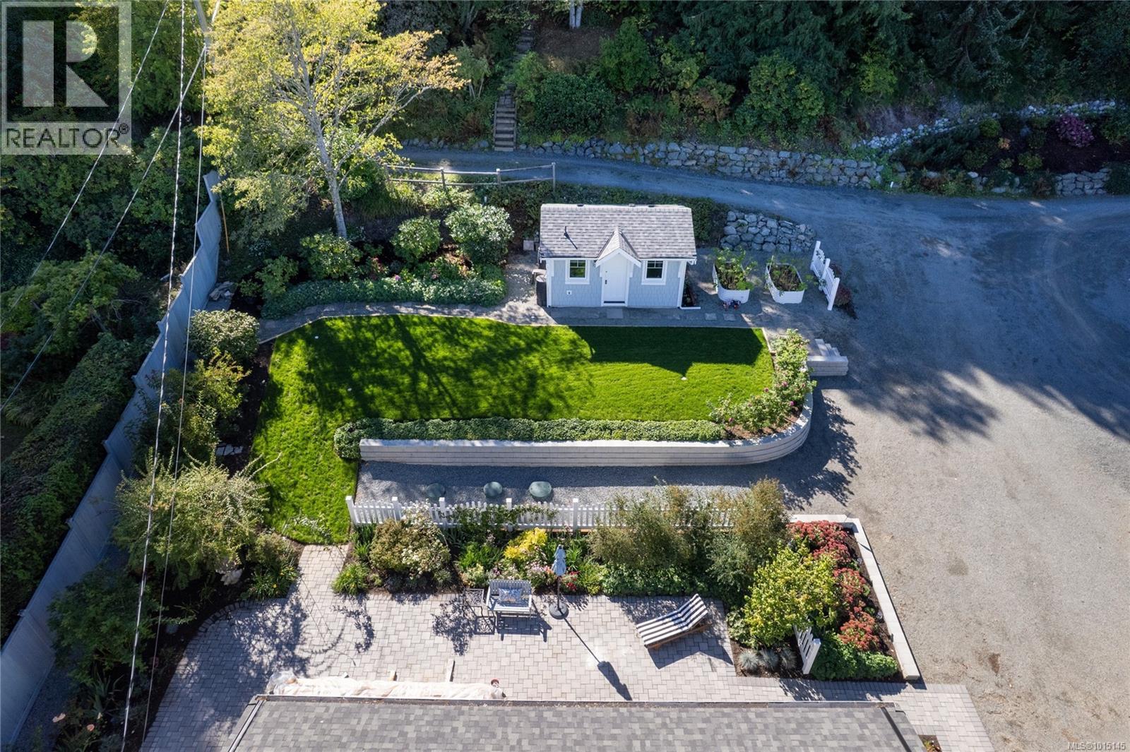 7694 Lantzville Rd, Lantzville