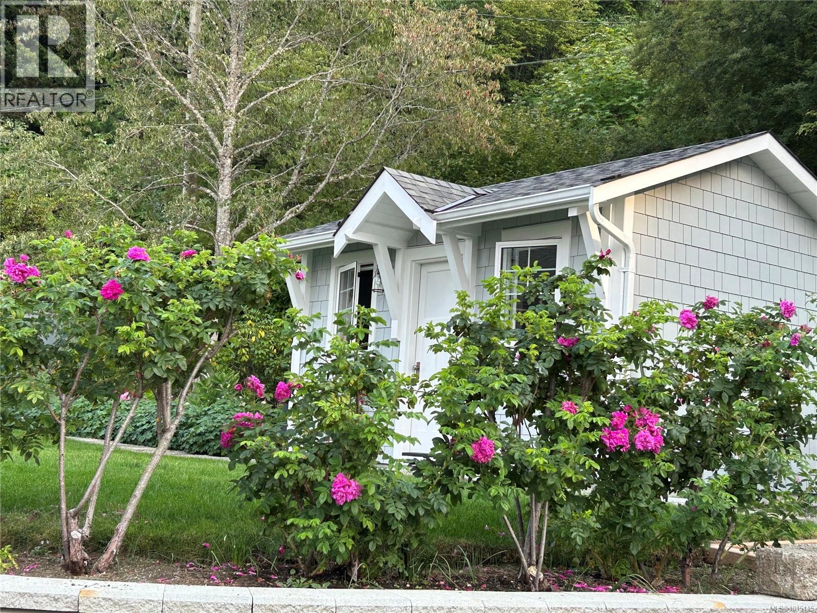 7694 Lantzville Rd, Lantzville