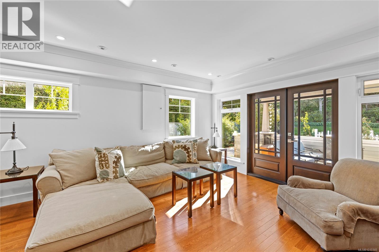 7694 Lantzville Rd, Lantzville