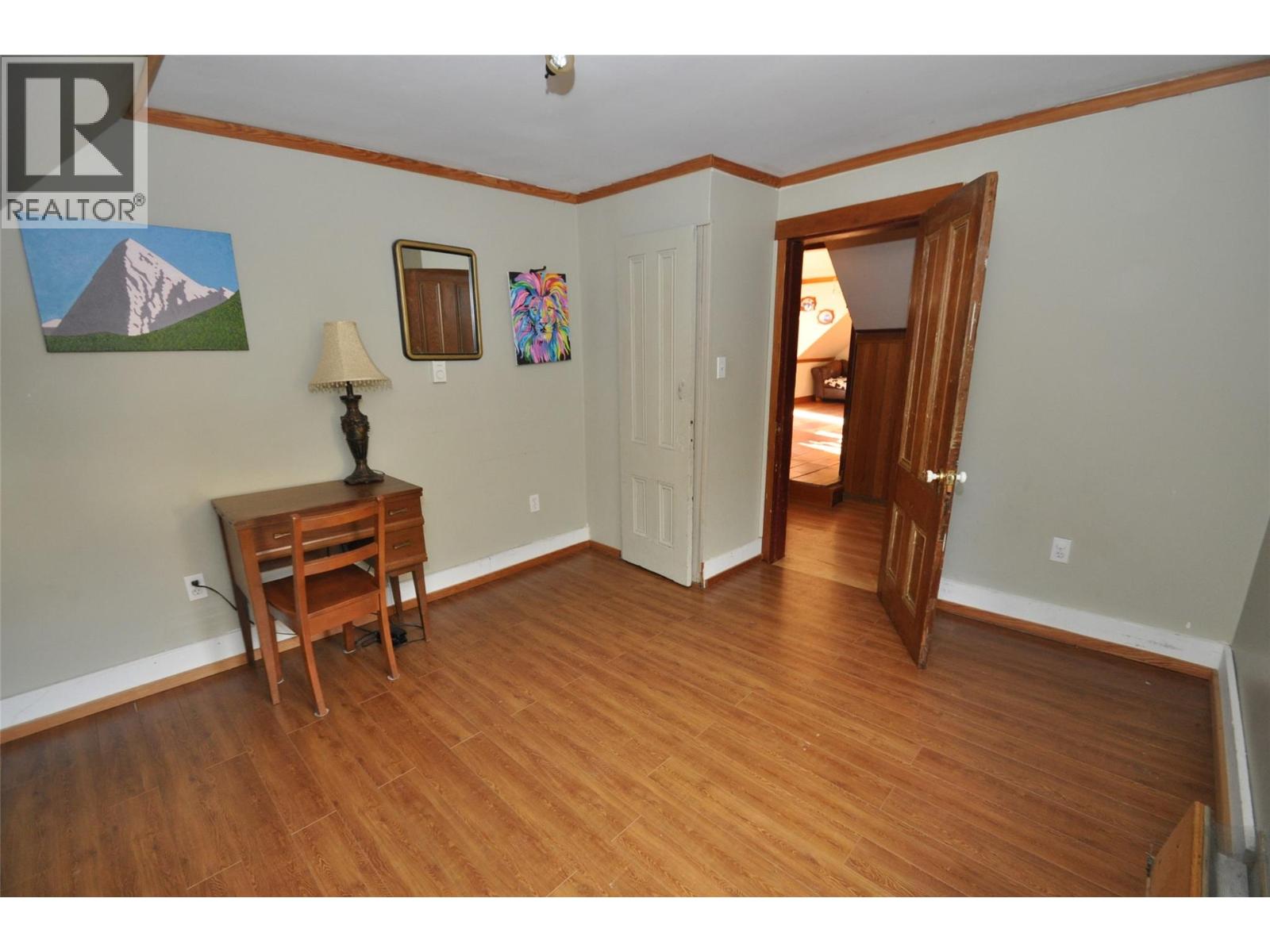 105 Washington Street N, Kaslo