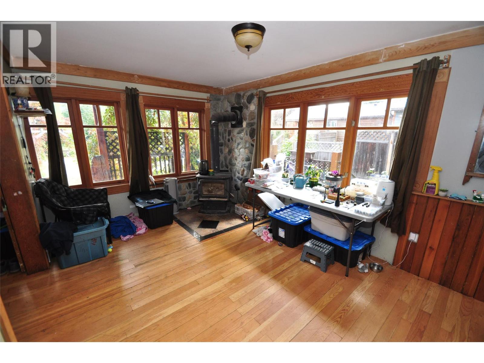 105 Washington Street N, Kaslo