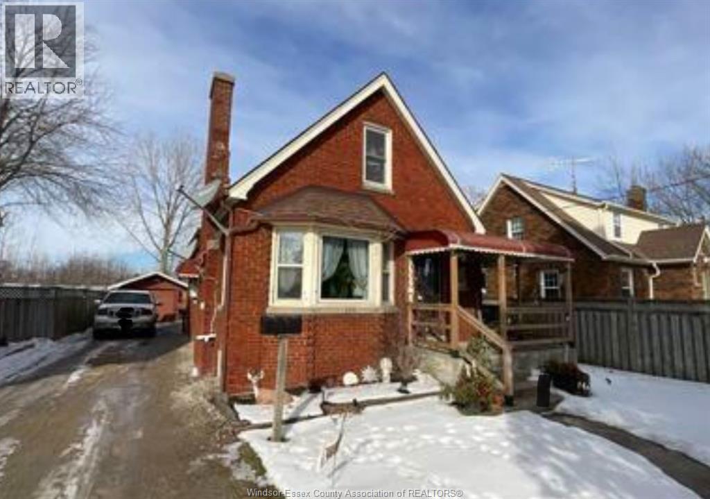 253 PARK Avenue West, Chatham