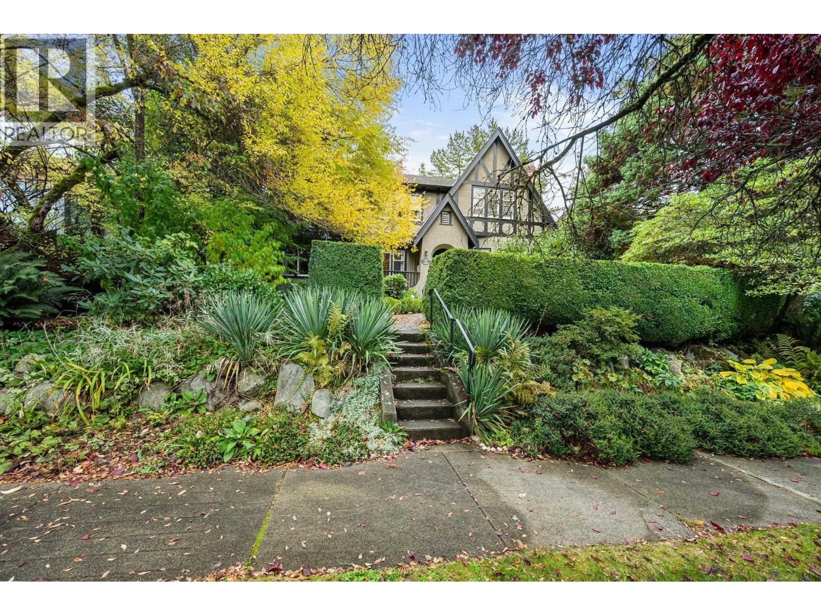 6050 ATHLONE STREET, Vancouver