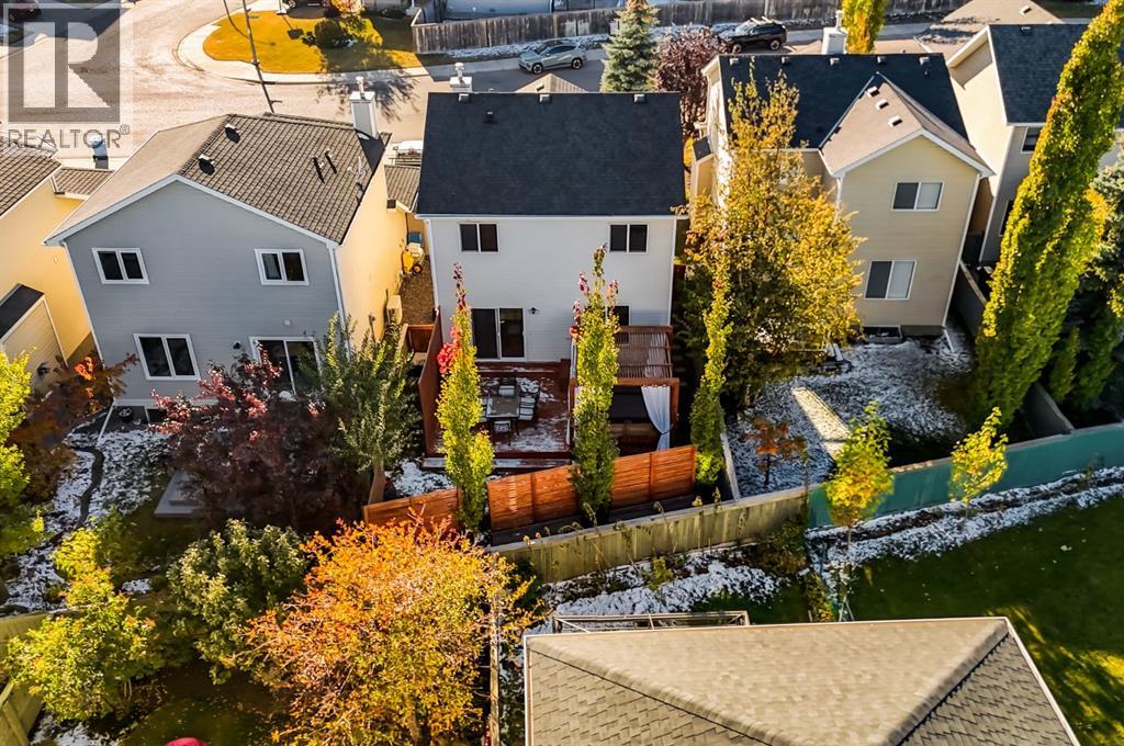 Single Family House for Sale in  Royal Elm Drive NW Royal Oak Calgary 