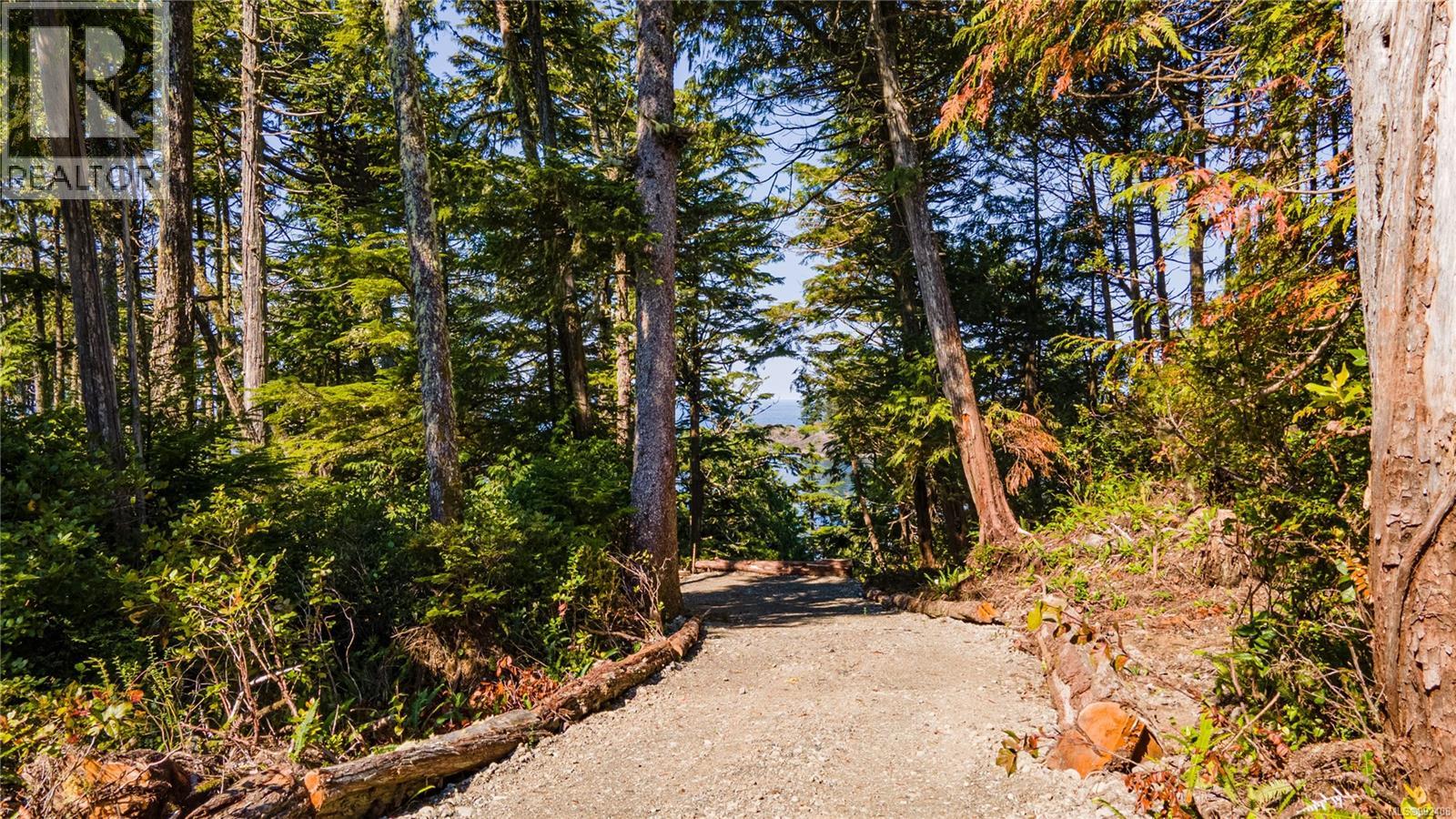 392 Reef Point Rd, Ucluelet