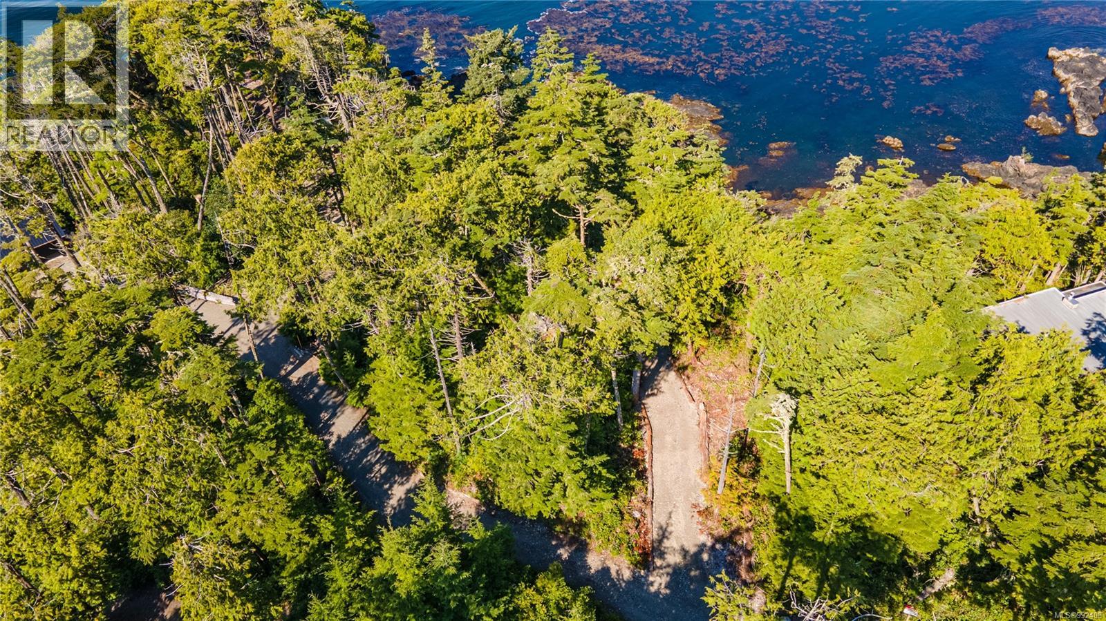 392 Reef Point Rd, Ucluelet
