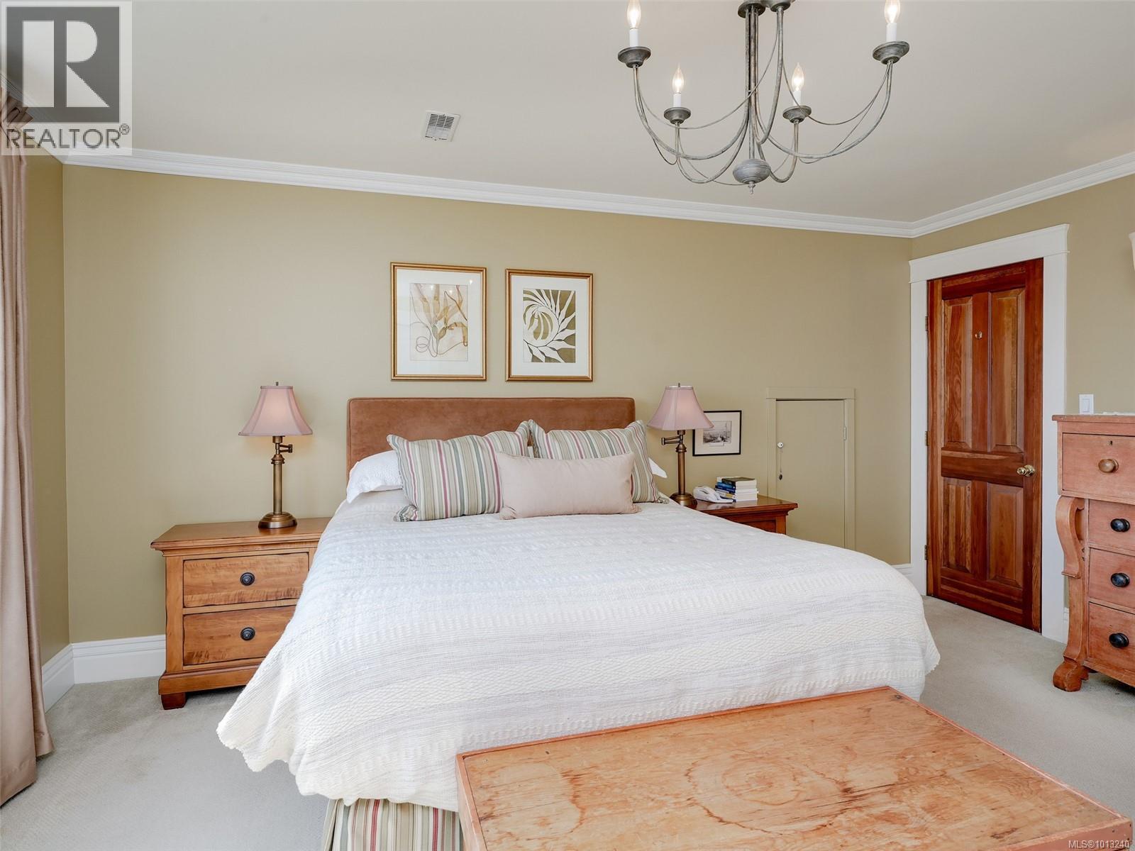 1974 Hovey Rd, Central Saanich