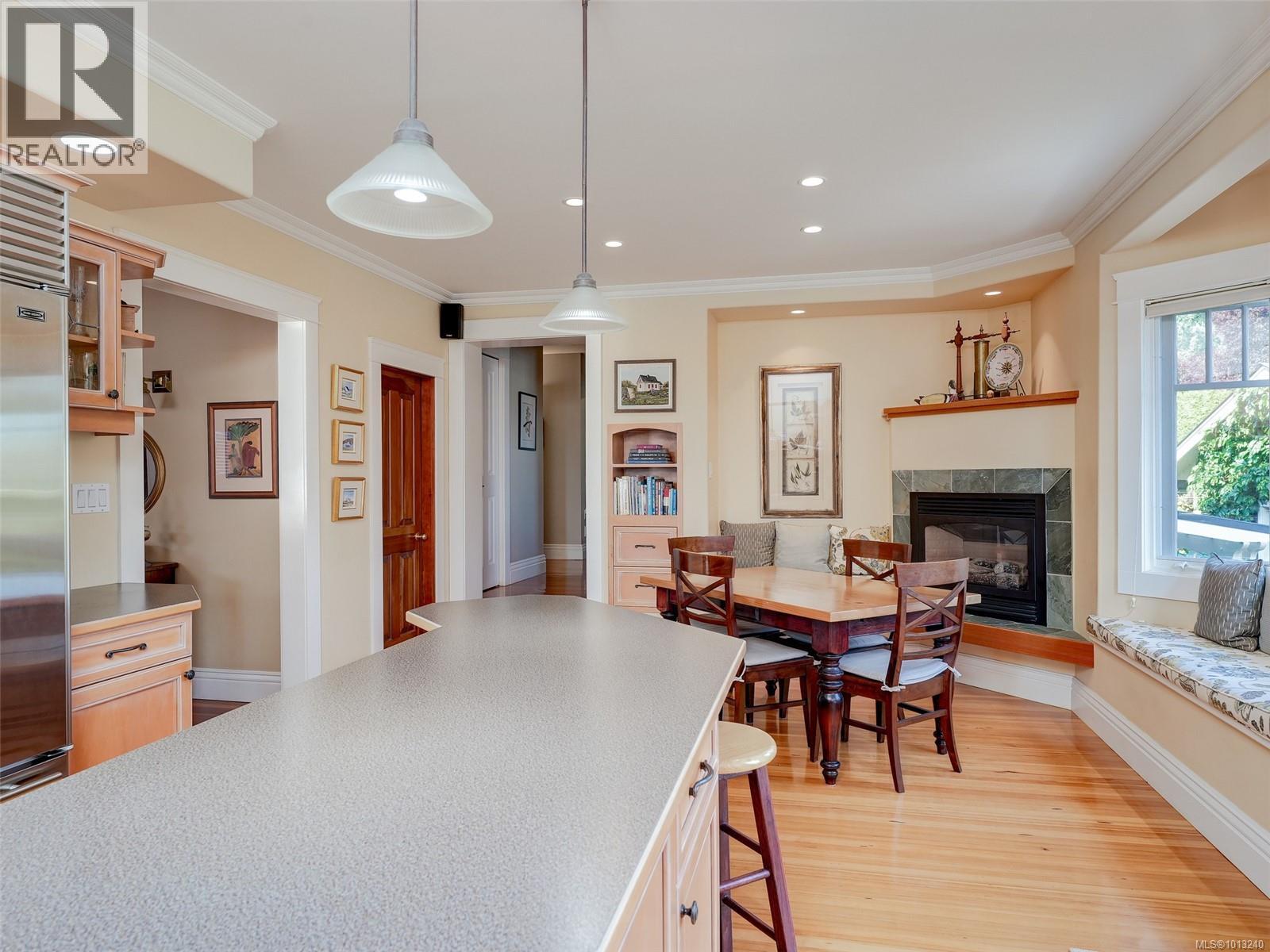 1974 Hovey Rd, Central Saanich