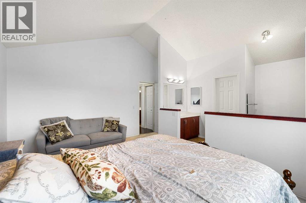 Single Family House for Sale in  Tarawood Grove NE Taradale Calgary 