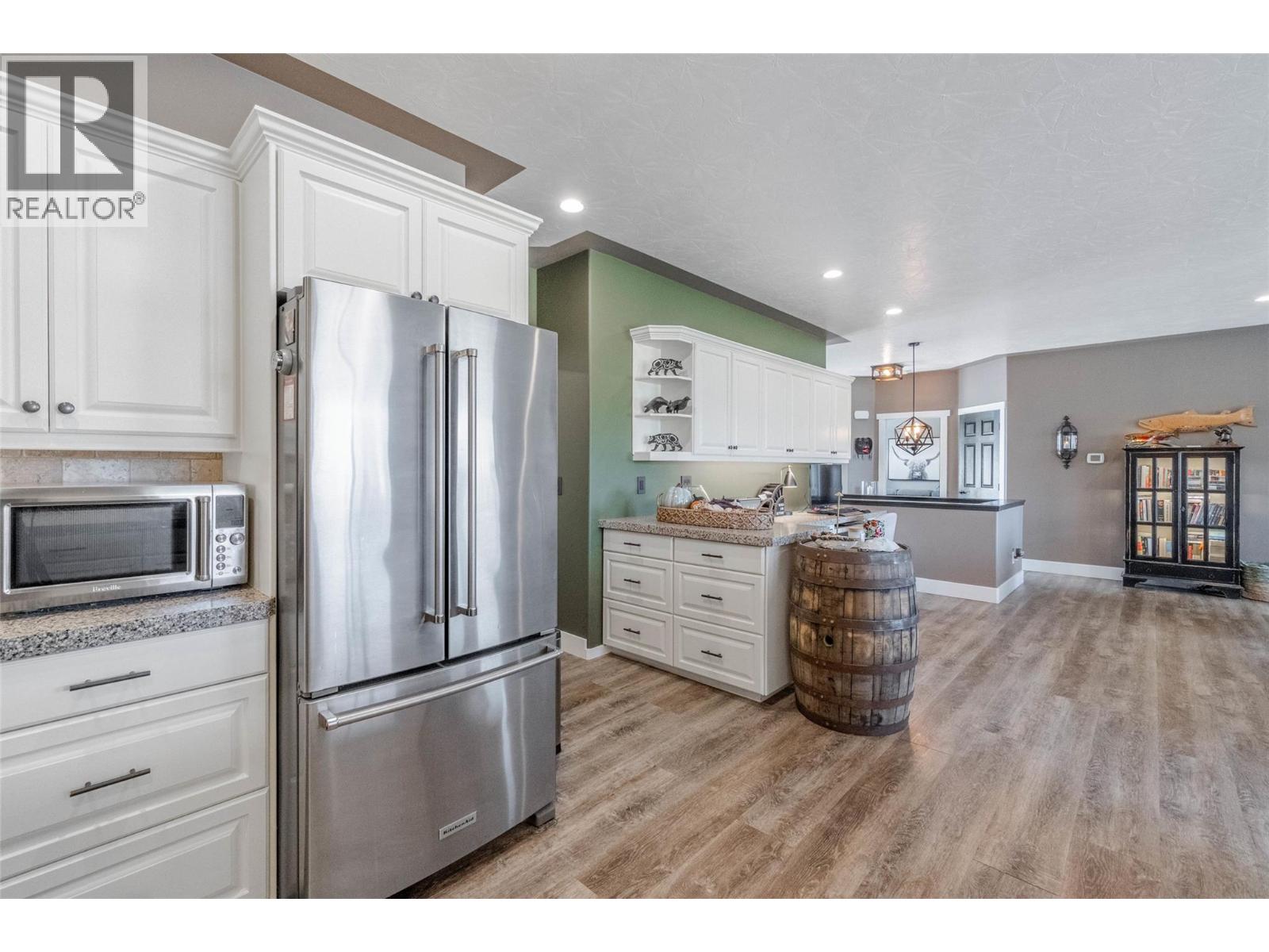 6963 CHARDONNAY Place, Oliver