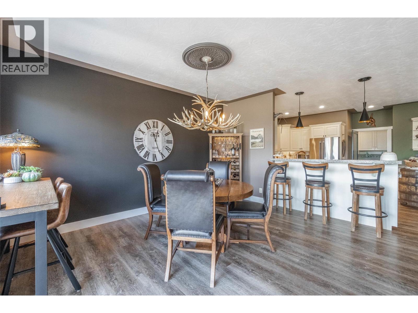 6963 CHARDONNAY Place, Oliver