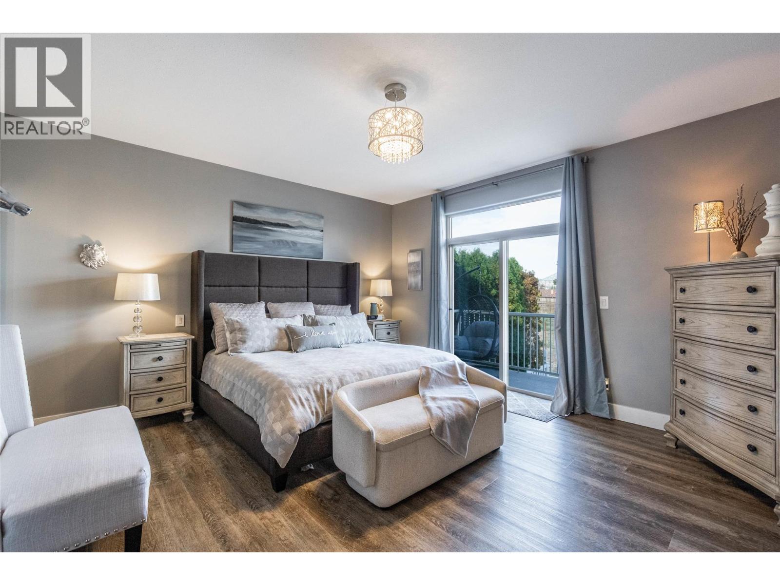 6963 CHARDONNAY Place, Oliver