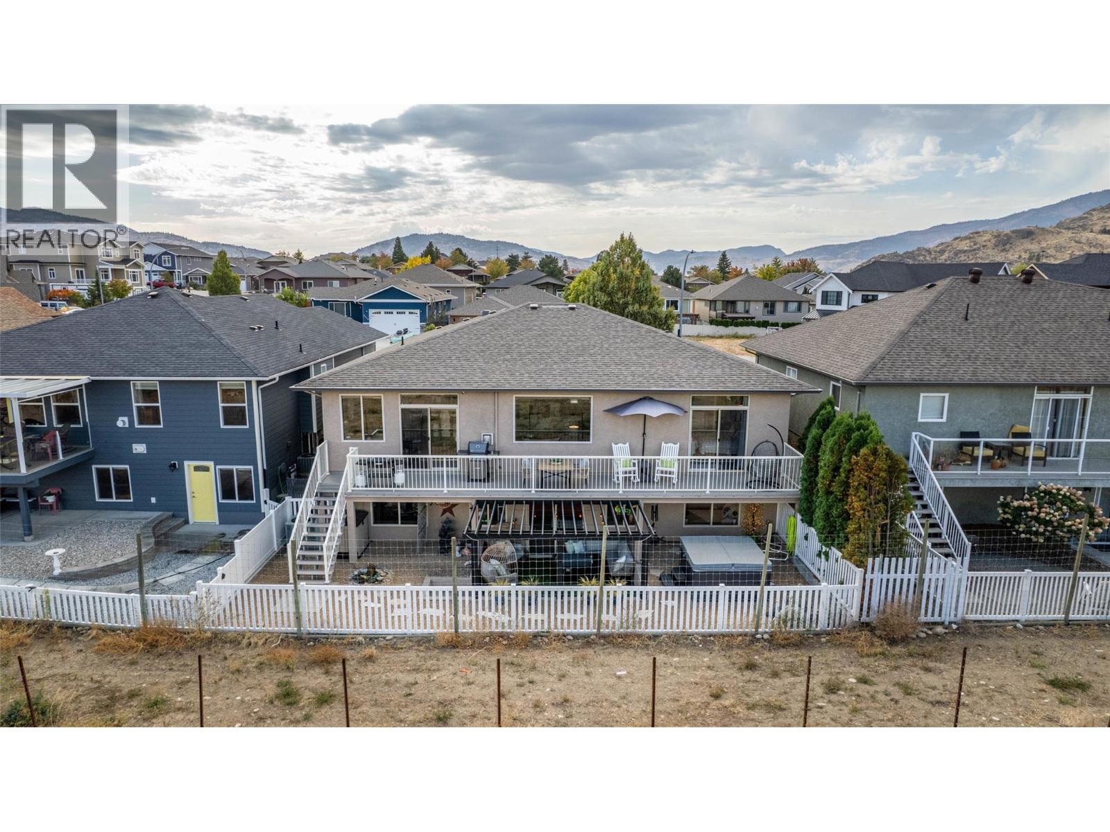 6963 CHARDONNAY Place, Oliver