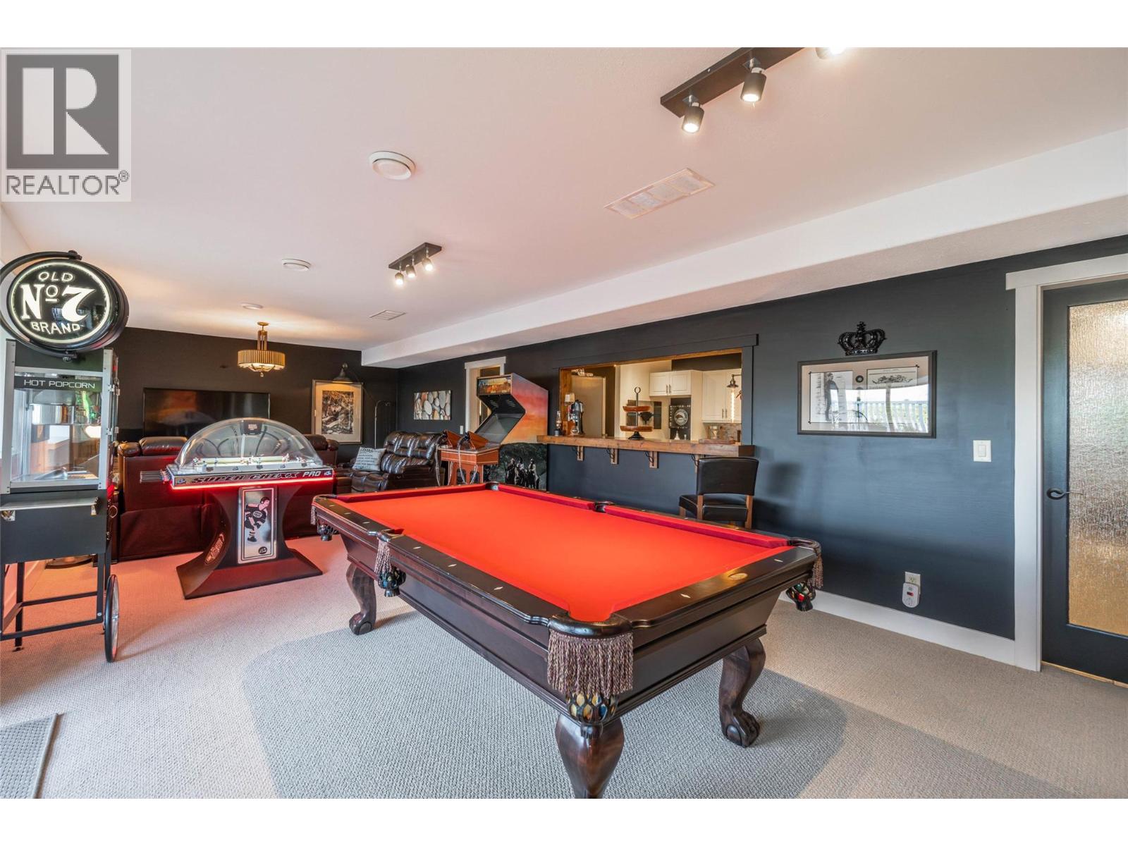 6963 CHARDONNAY Place, Oliver