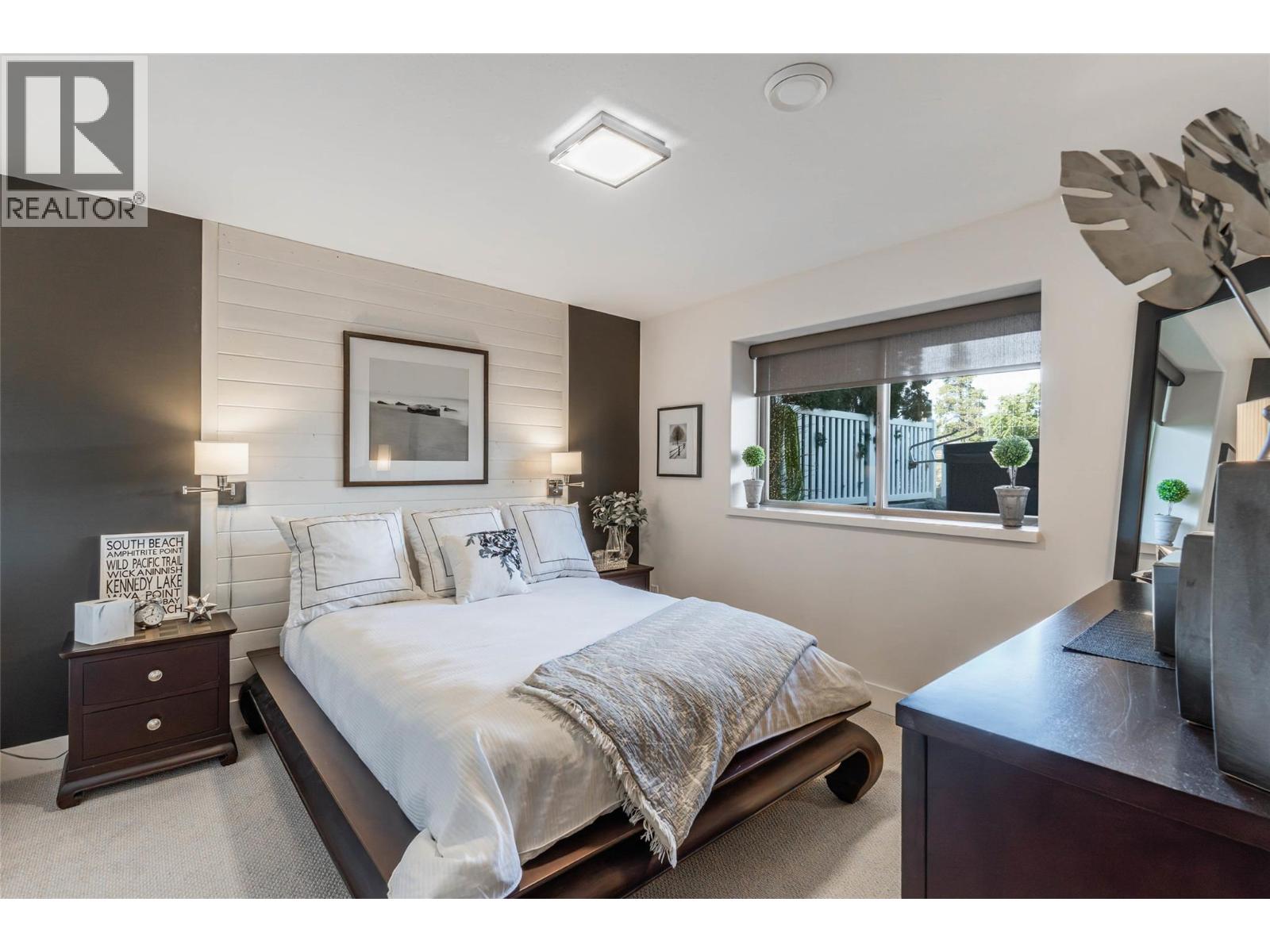 6963 CHARDONNAY Place, Oliver