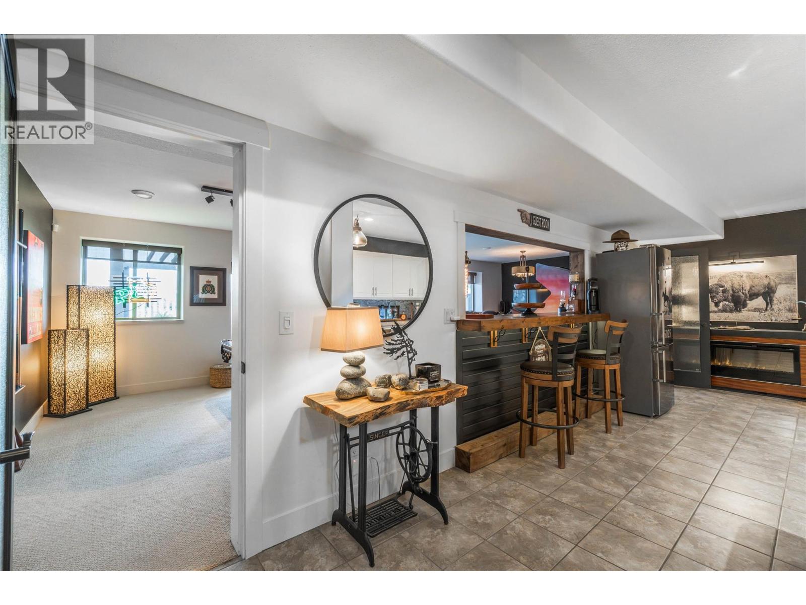 6963 CHARDONNAY Place, Oliver