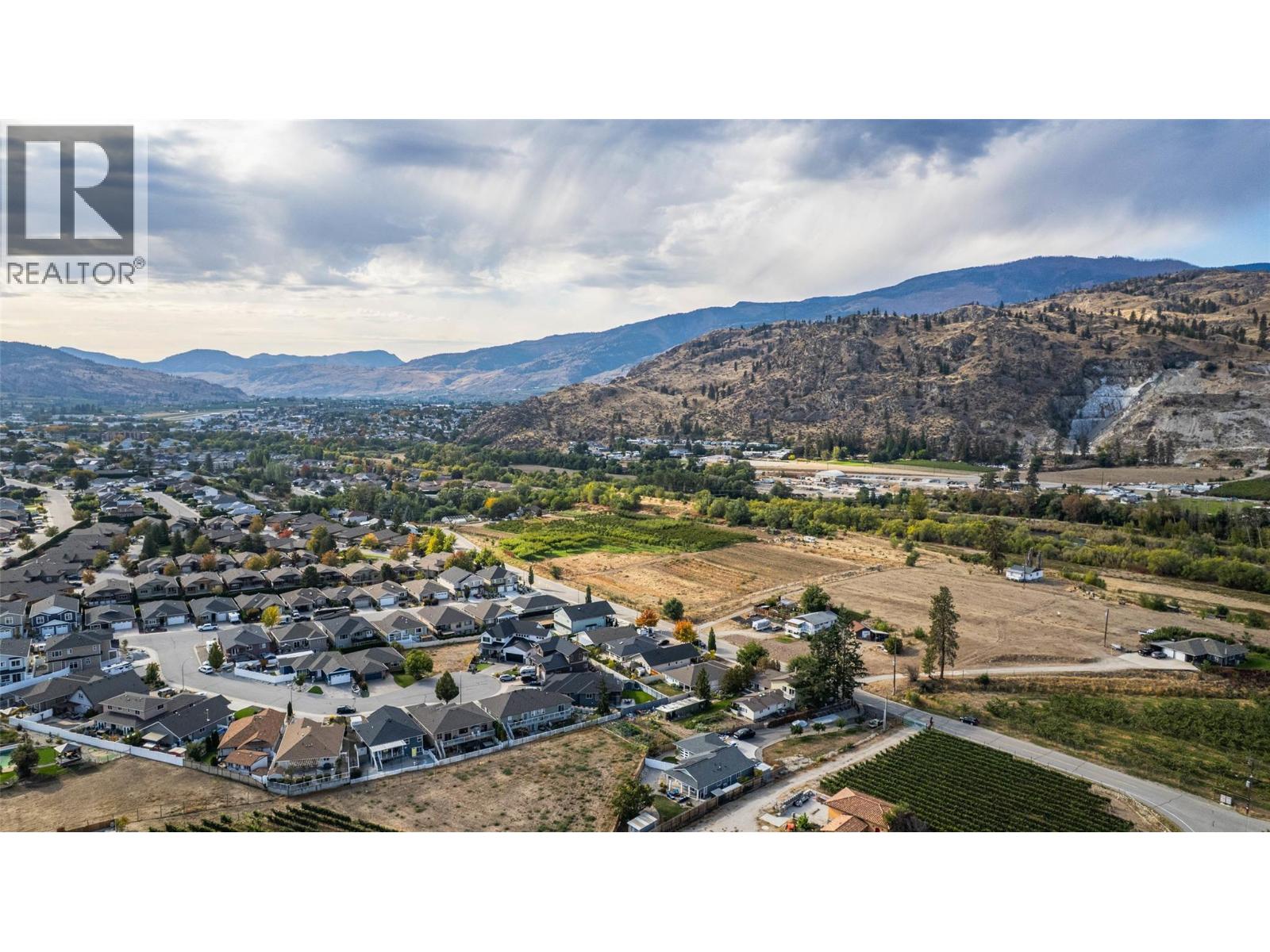 6963 CHARDONNAY Place, Oliver