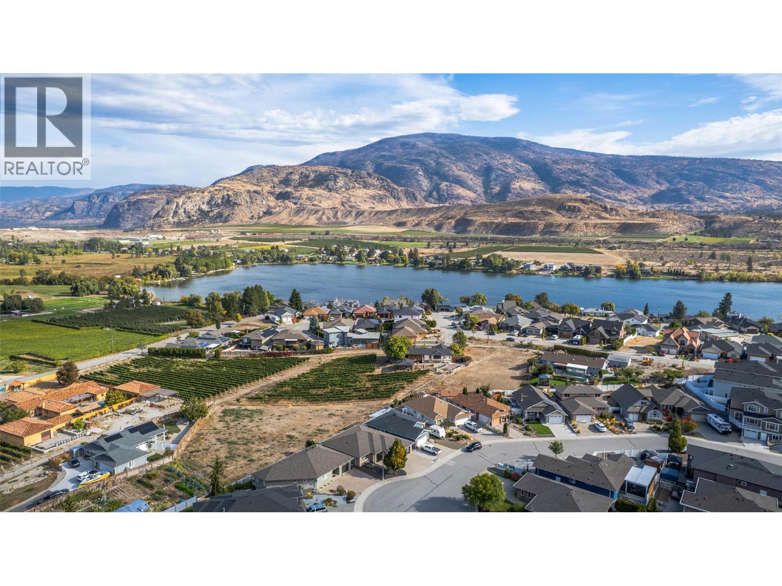 6963 CHARDONNAY Place, Oliver